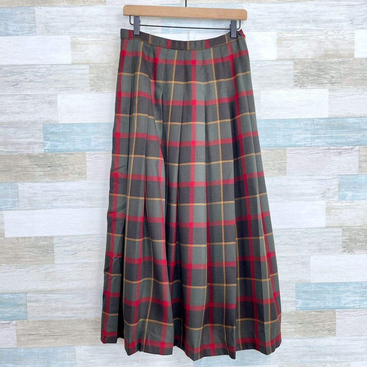 Pendleton Pendleton Vintage Wool Pleated Maxi Skirt Green Plaid USA 12 Size 34" / US 12 / IT 48 - 2 Thumbnail