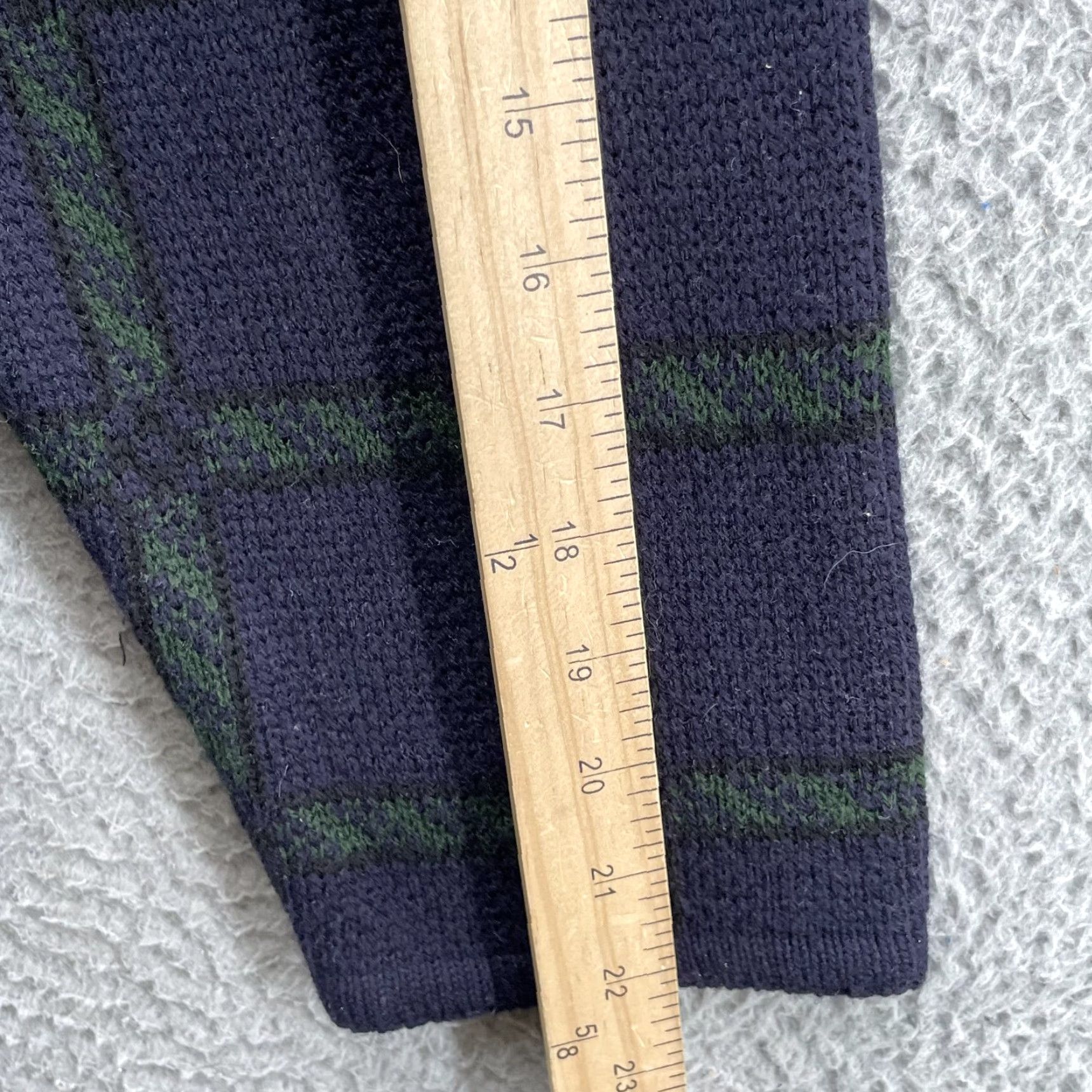 Vintage VINTAGE Classic Elements Cardigan Unisex Adults Large Plaid 90s Preppy Academia Blue Knit Chunky Oversized Button Embroidered Long Sleeve Round Neck Size L / US 10 / IT 46 - 7 Thumbnail