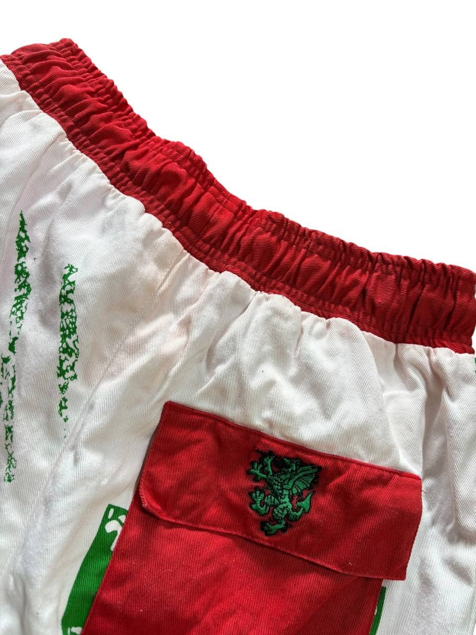 Umbro WALES 90'S UMBRO FOOTBALL SOCCER SHORTS VINTAGE COTTON Size US 32 / EU 48 - 2 Thumbnail