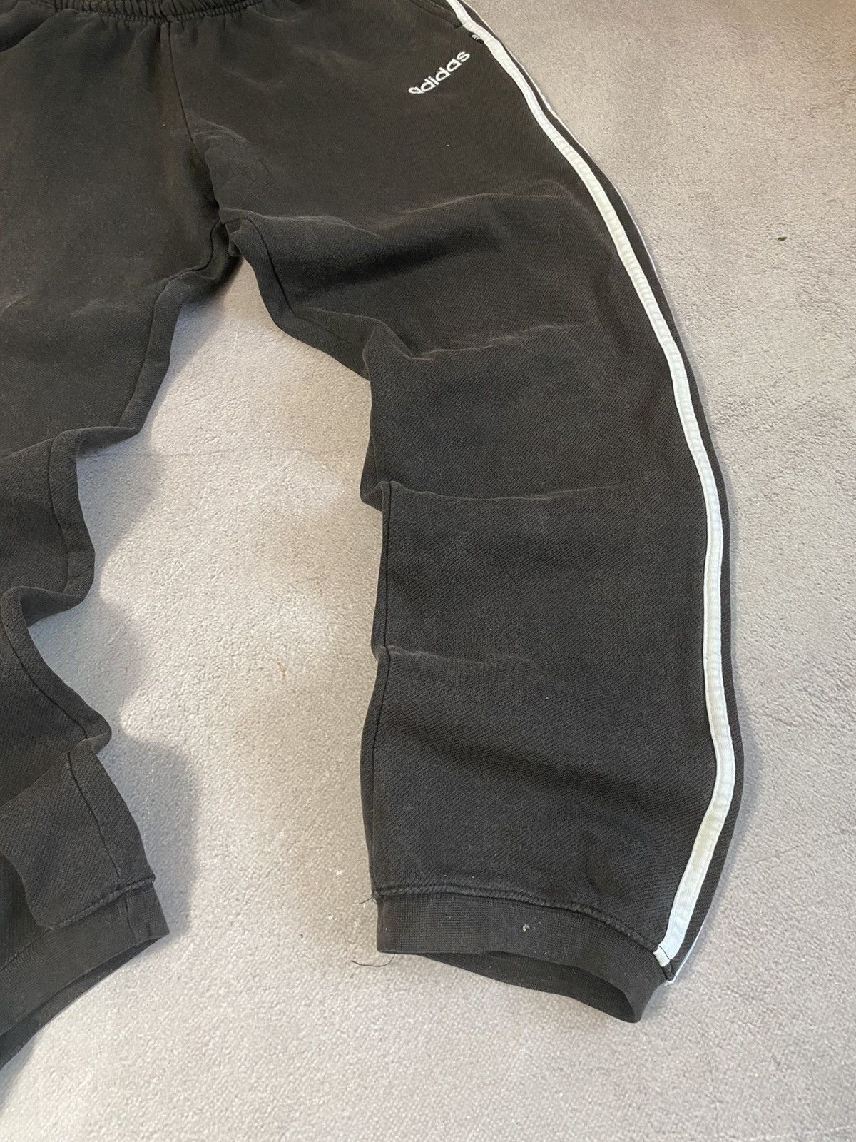 Adidas Adidas y2k workwear faded vintage sweatpants Size US 32 / EU 48 - 3 Thumbnail