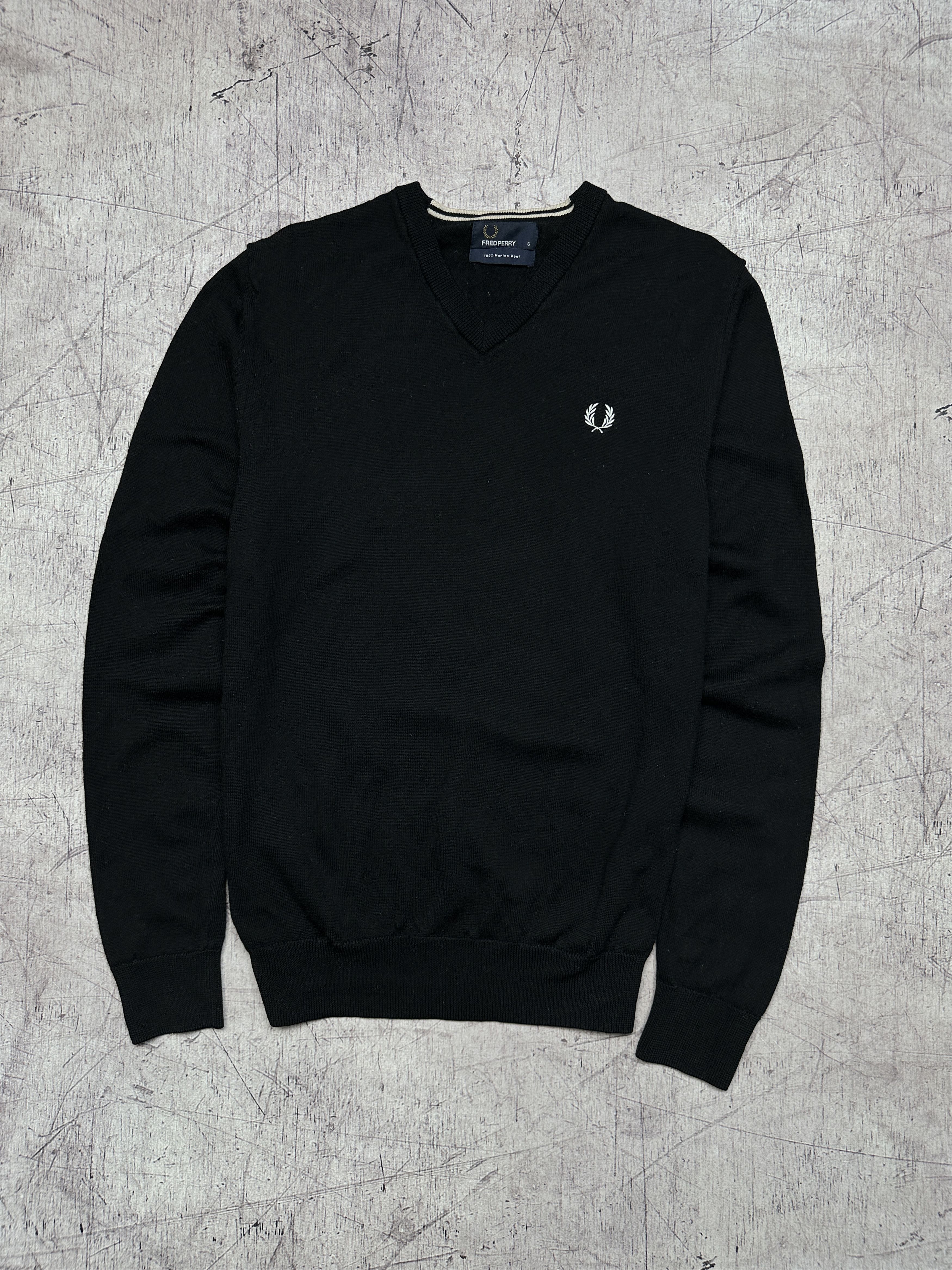Fred Perry Fred Perry Mens Merino Wool Knit V-Neck Sweater Size US S / EU 44-46 / 1 - 1 Thumbnail