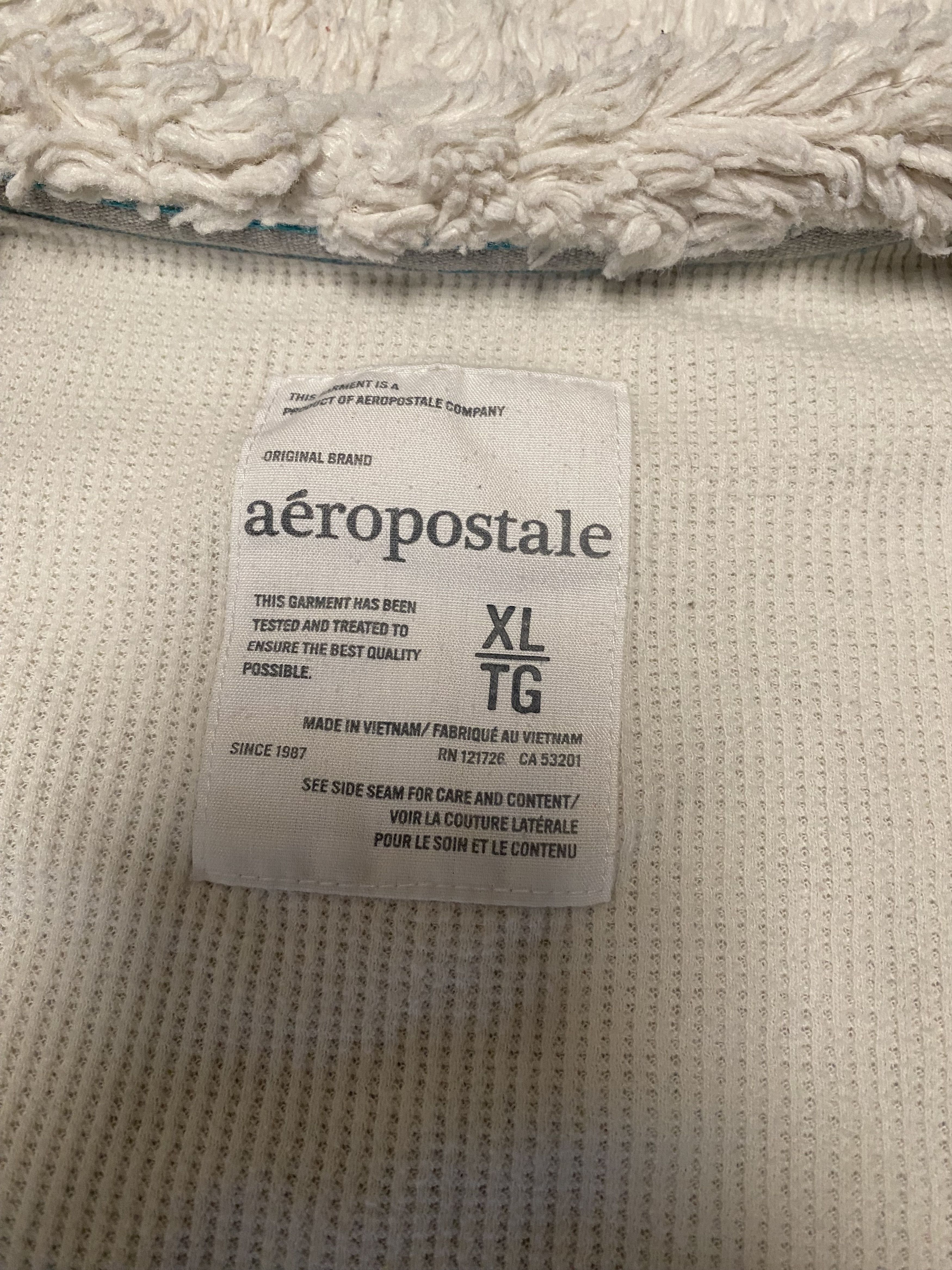 Aeropostale Vintage Aeropostale Fur Lined Floral Hoodie Women’s Size XL Size XL / US 12-14 / IT 48-50 - 5 Thumbnail