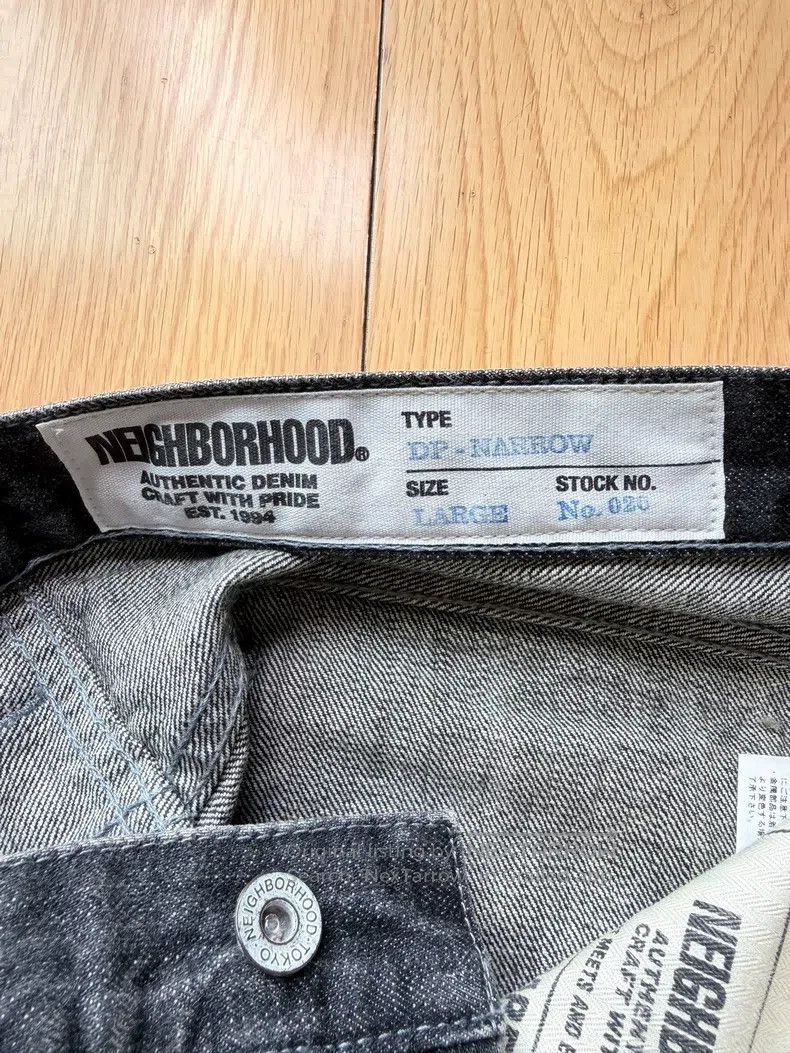 Neighborhood Neighborhood size L Jeans Size US 27 - 4 Thumbnail