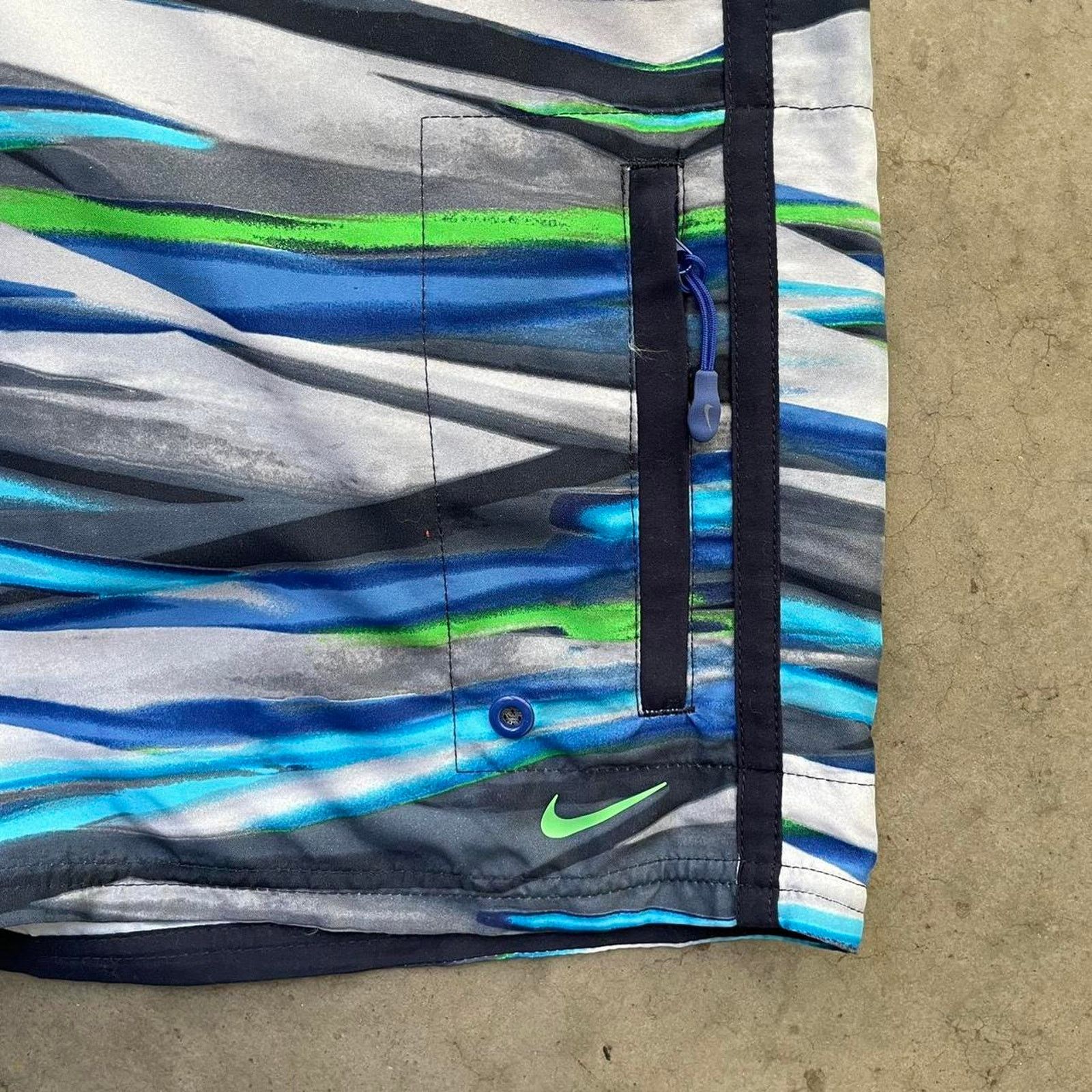 Nike Nike Blue/Green Pattern Swim Shorts Size US 32 / EU 48 - 3 Thumbnail