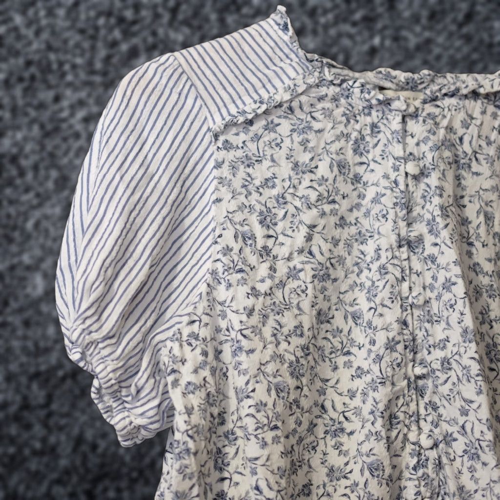 American Eagle Outfitters **EUC American Eagle Floral Crop Navy/White Women's XL Blouse** User: EUC American Eagle Floral Crop Navy/White Women's XL Blouse Size XL / US 12-14 / IT 48-50 - 1 Thumbnail
