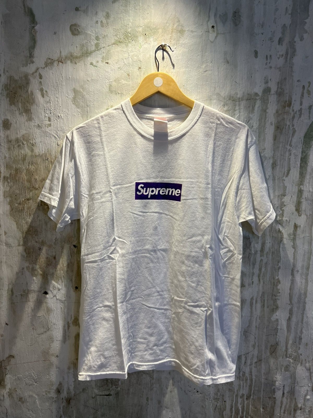 Supreme 2012 FNF UNRELEASED SUPREME PURPLE ON WHITE BOX LOGO Size US M / EU 48-50 / 2 - 1 Thumbnail