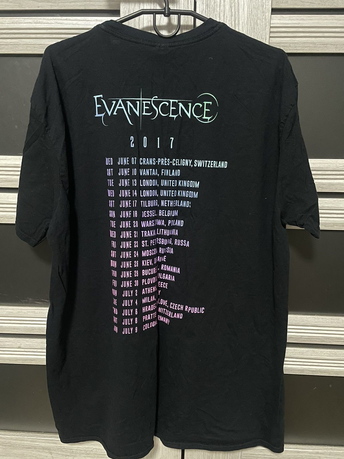 Band Tees Vintage Evanescence 2017 Europe Tour Tee Band T-Shirt Size US XXL / EU 58 / 5 - 2 Thumbnail