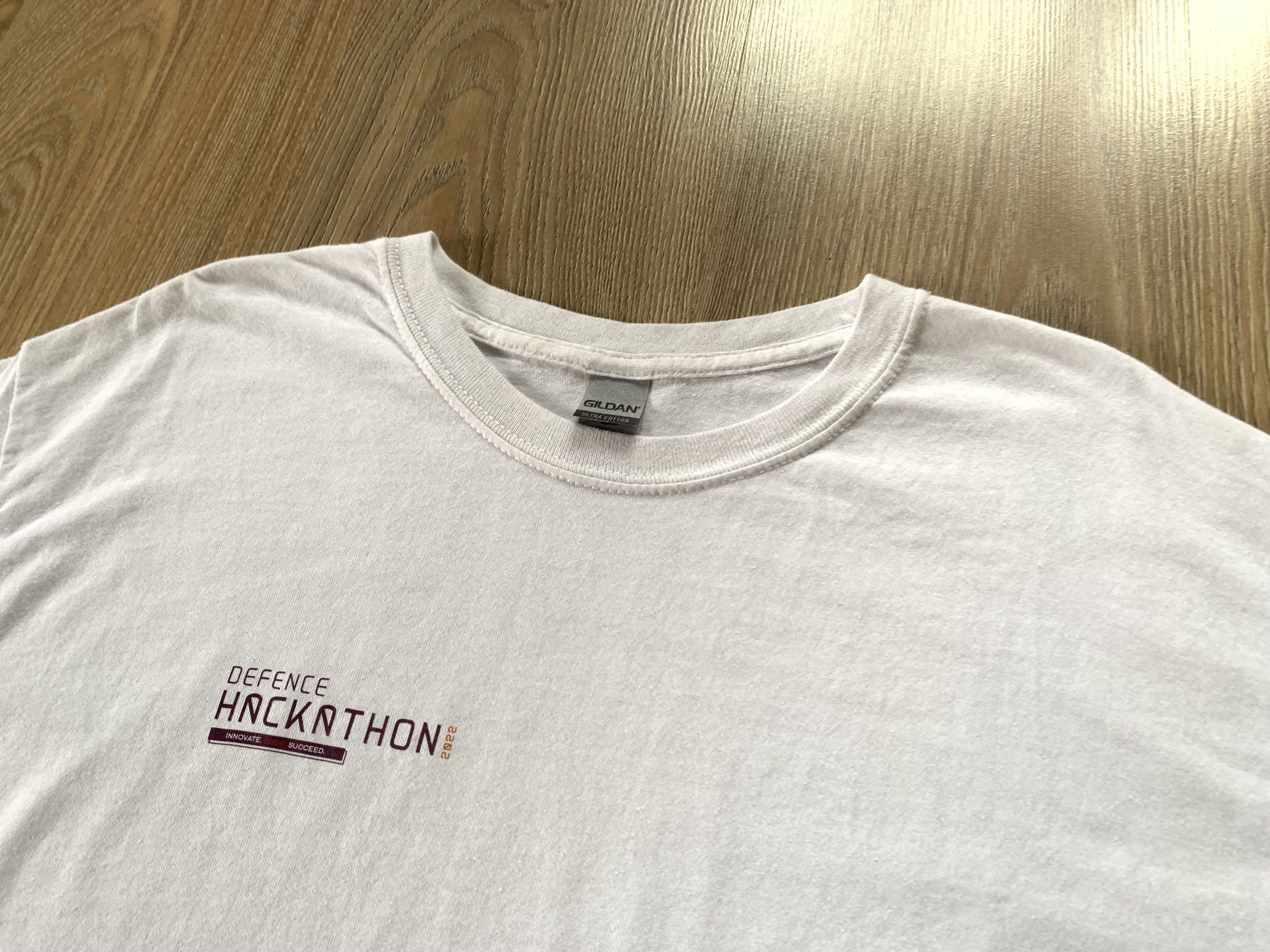 Microsoft Gildan White Microsoft Azure Printed T-Shirt 2022 Size US L / EU 52-54 / 3 - 4 Thumbnail