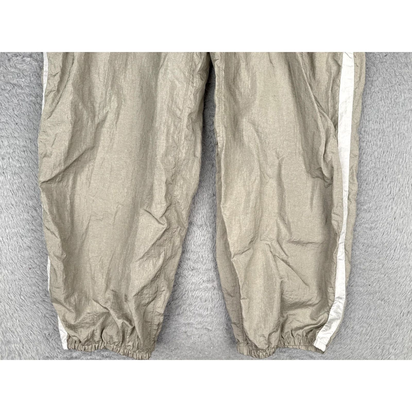 Athleta Athleta Womens Medium Beige Track Pants with Side Stripe Nylon Elastic Waist Joggers Size 32" / US 10 / IT 46 - 2 Thumbnail