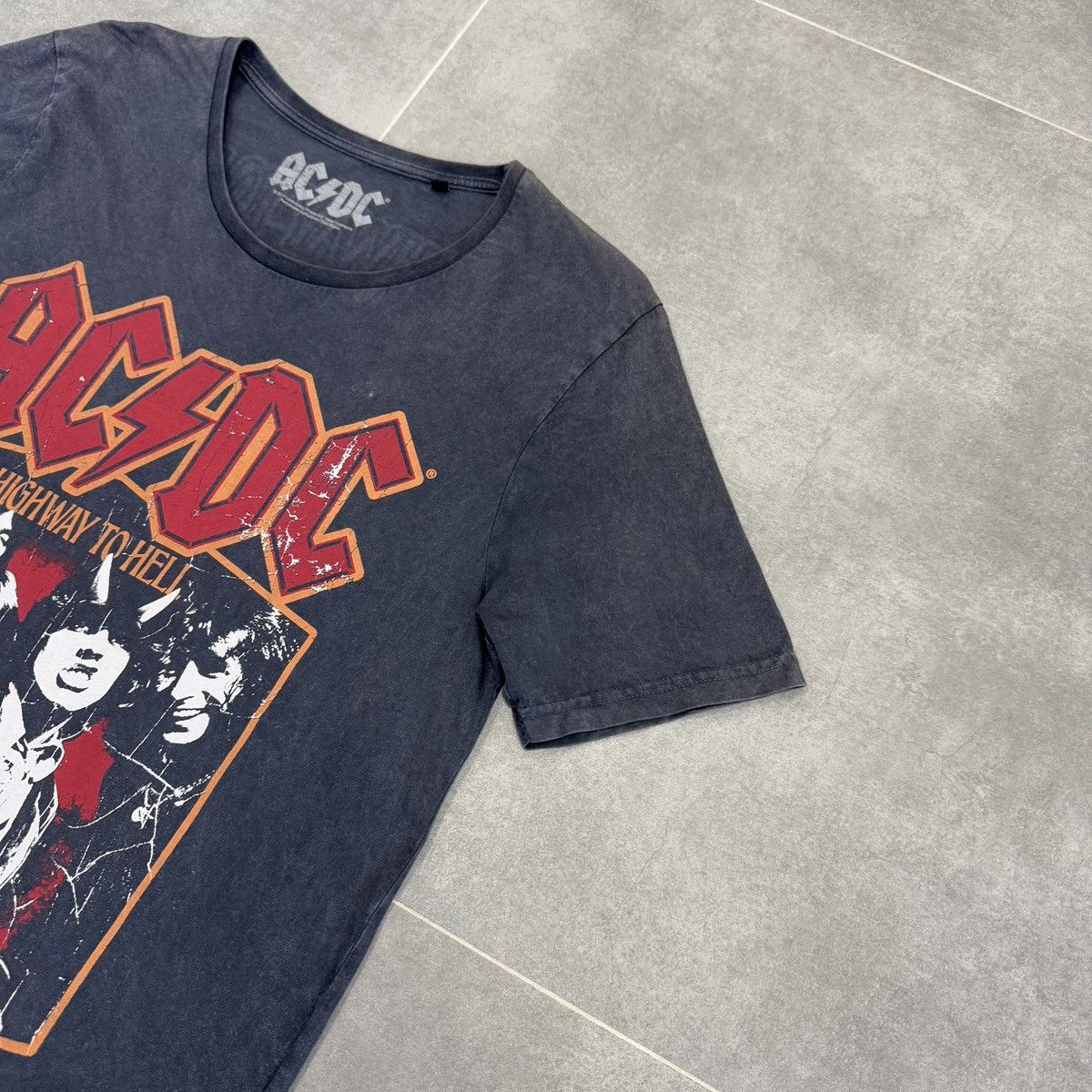 AC/DC × Band Tees AC/DC Highway To Hell 1979 World Tour Retro T-Shirt Size M Size US M / EU 48-50 / 2 - 4 Thumbnail
