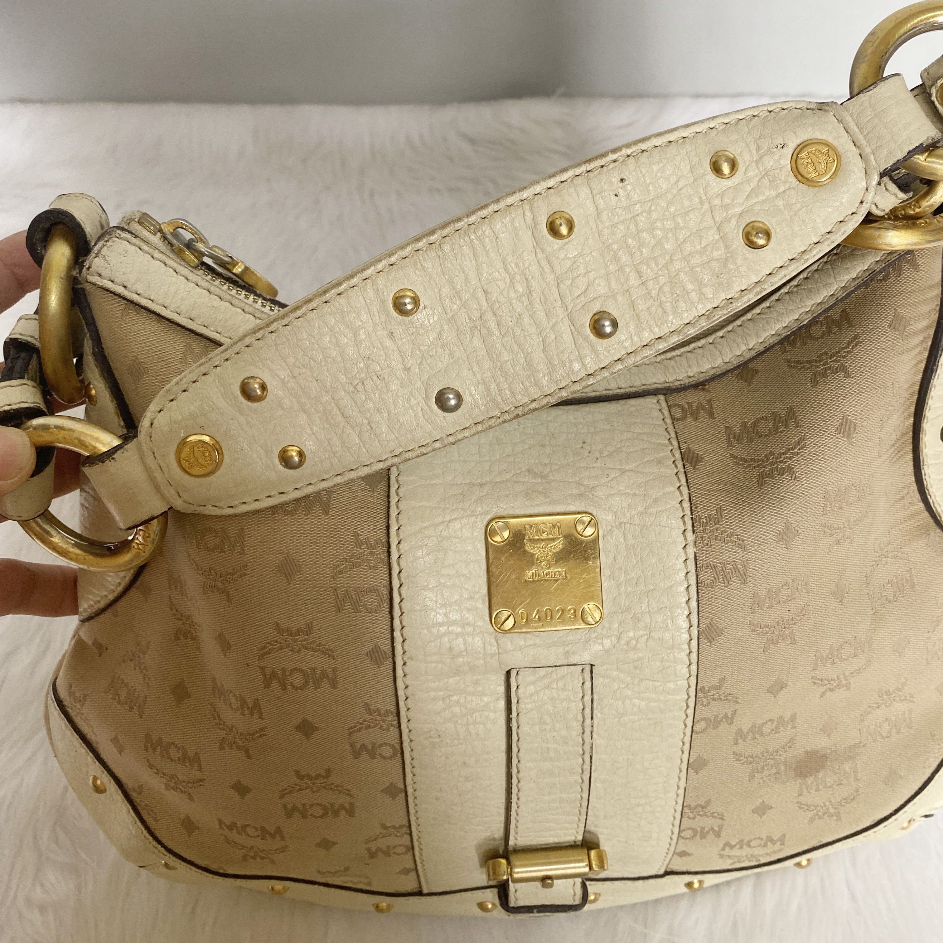MCM Vintage Brown Monogrammed Canvas Leather Hobo Shoulder Bag Size ONE SIZE - 11 Thumbnail
