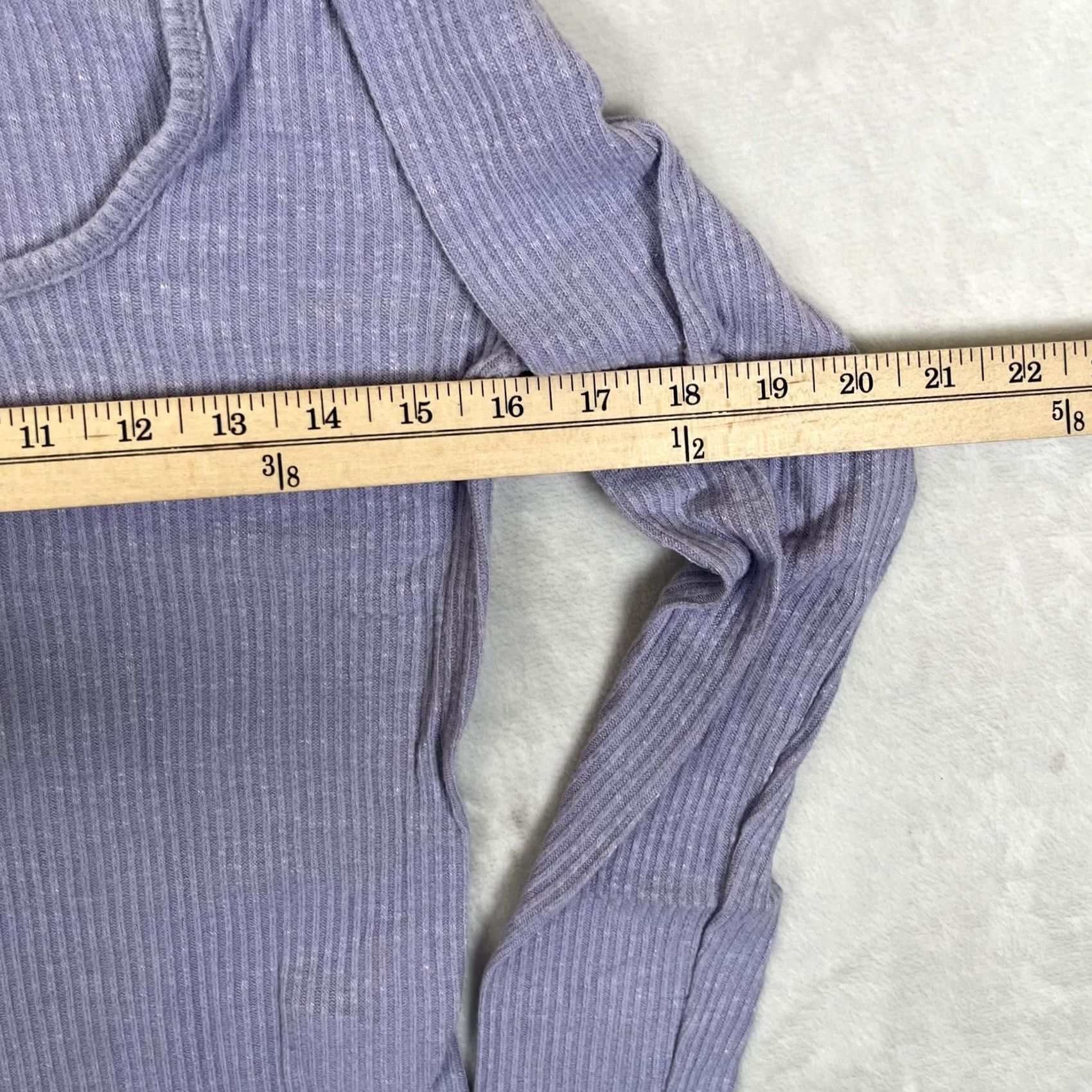 Abercrombie & Fitch Abercrombie & Fitch T-Shirt Womens Large Purple Long Sleeve Square Neck Ribbed Size L / US 10 / IT 46 - 5 Thumbnail