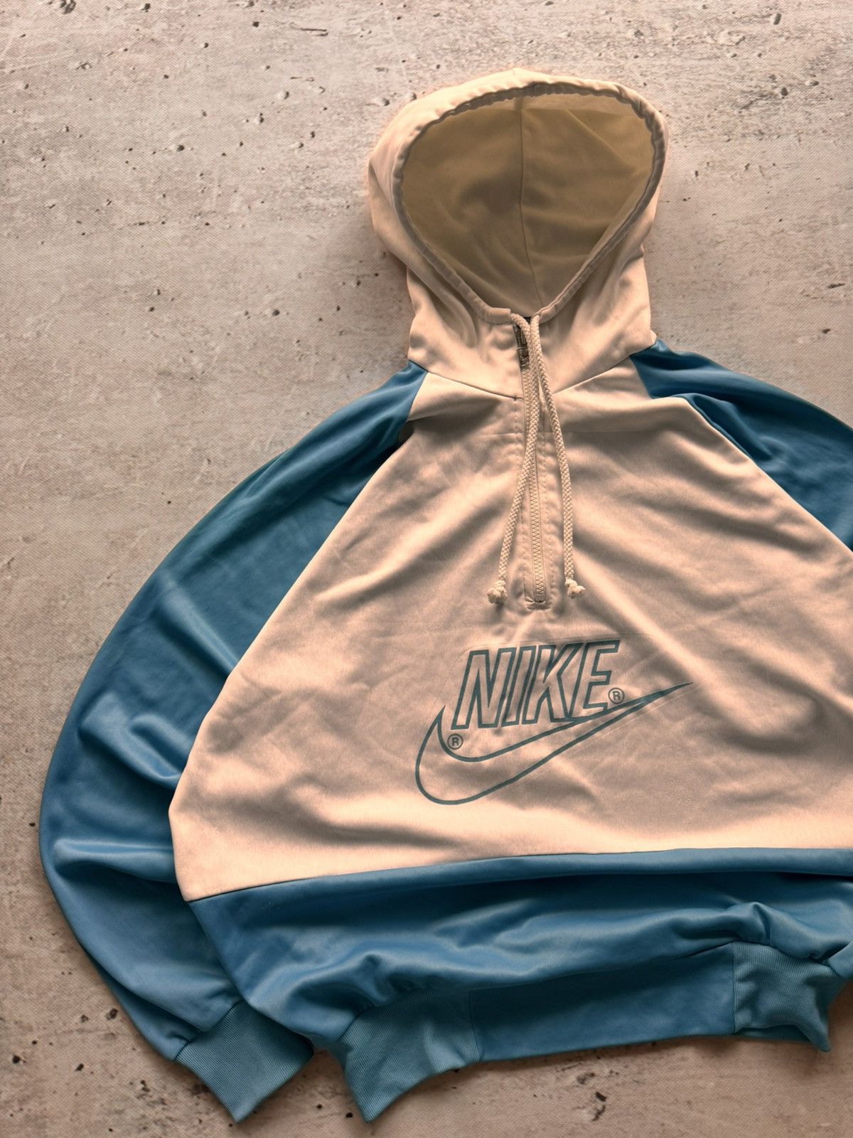 Nike × Vintage NIKE VINTAGE CENTER LOGO OVERSIZE BOXY HOODIE Size US L / EU 52-54 / 3 - 2 Thumbnail