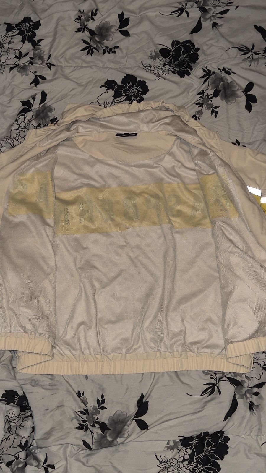 The GV Gallery RASPBERRY CREAM WINDBREAKER Size US S / EU 44-46 / 1 - 2 Thumbnail