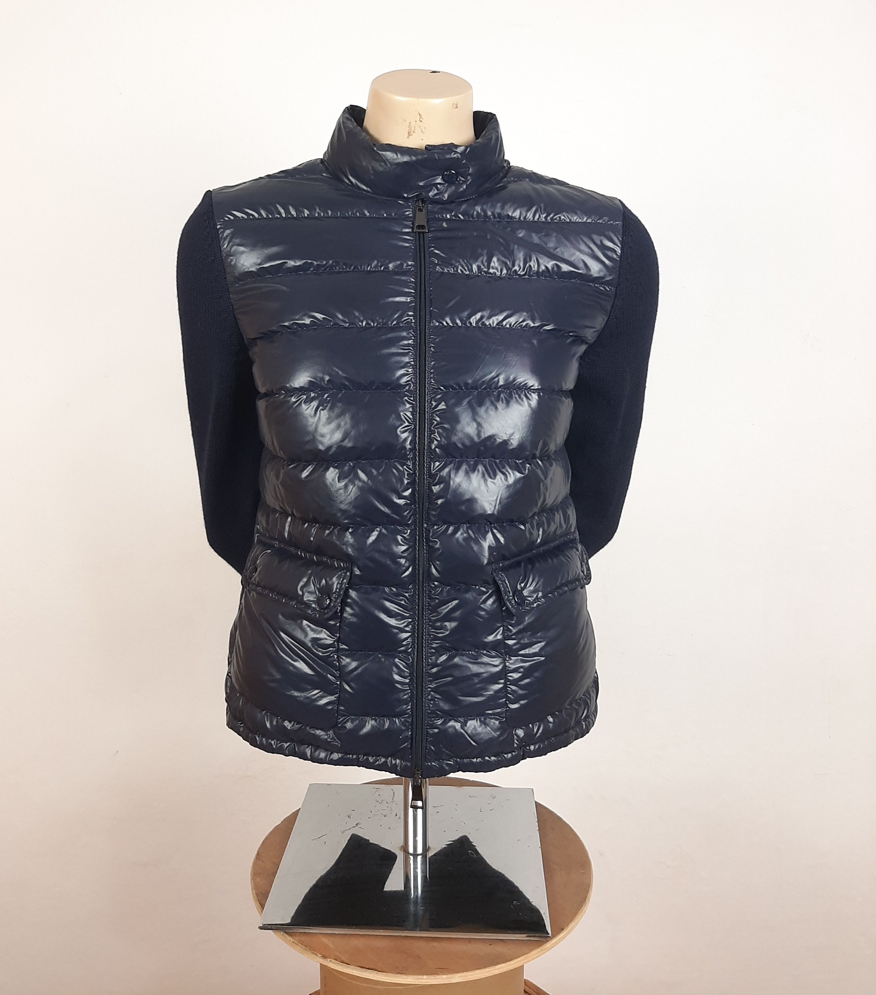Moncler Moncler Hybrid Knit Quilted Jacket Navy Women's Size M Size M / US 6-8 / IT 42-44 - 2 Thumbnail