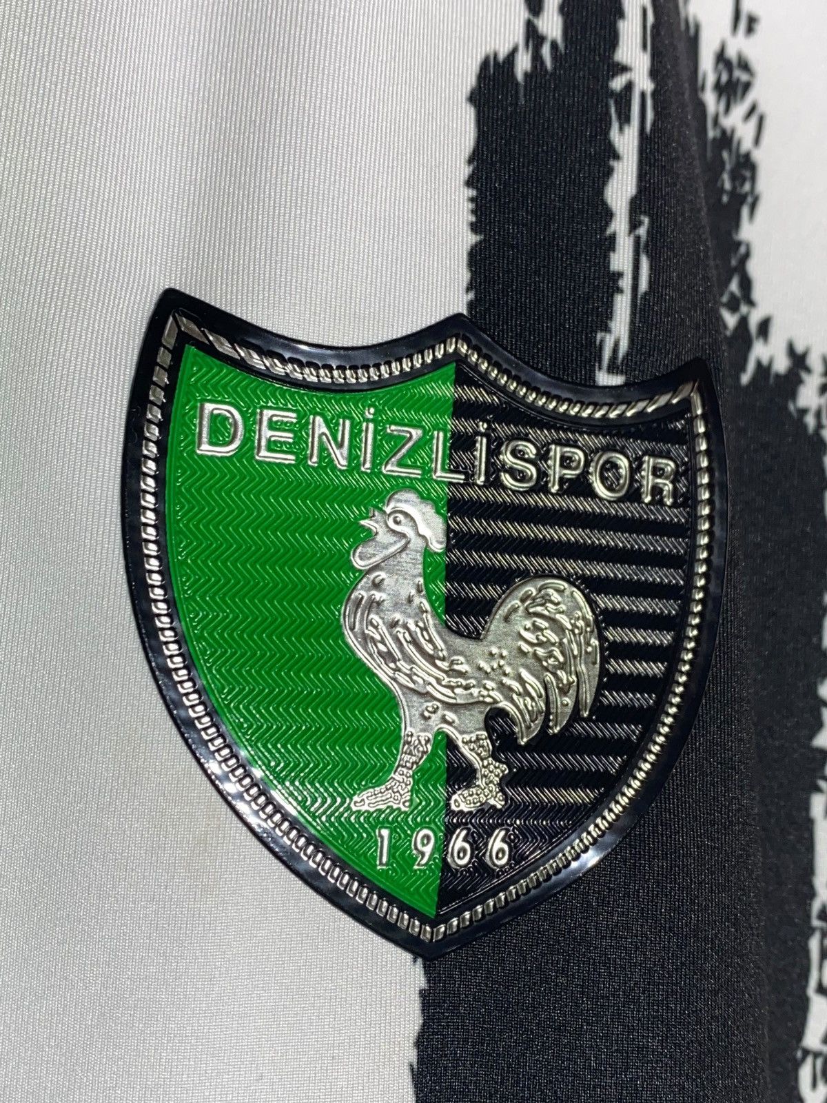 Diadora Diadora Denizlispor 2021/22 Fourth Football Shirt Size US M / EU 48-50 / 2 - 4 Thumbnail