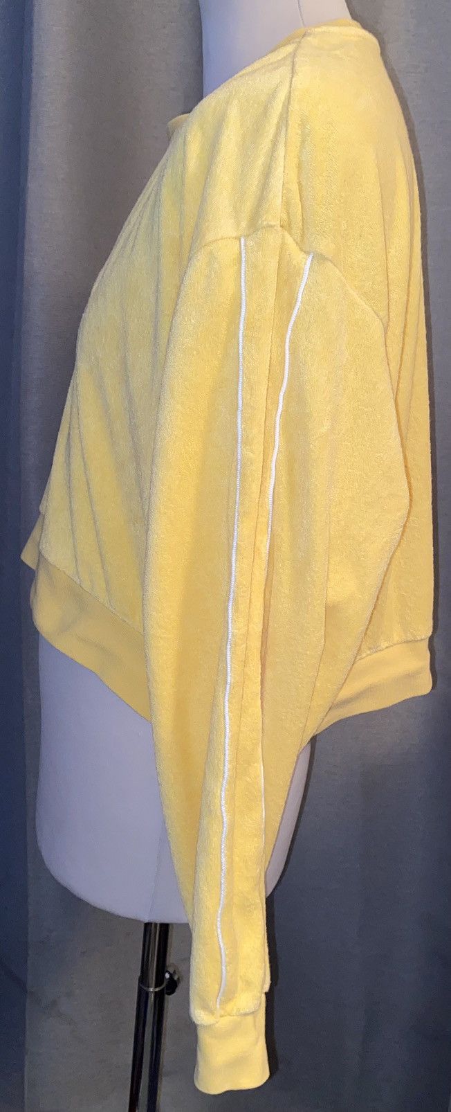 Nike Nike Cropped Sweatshirt - Large - Very Good Condition Size L / US 10 / IT 46 - 8 Thumbnail