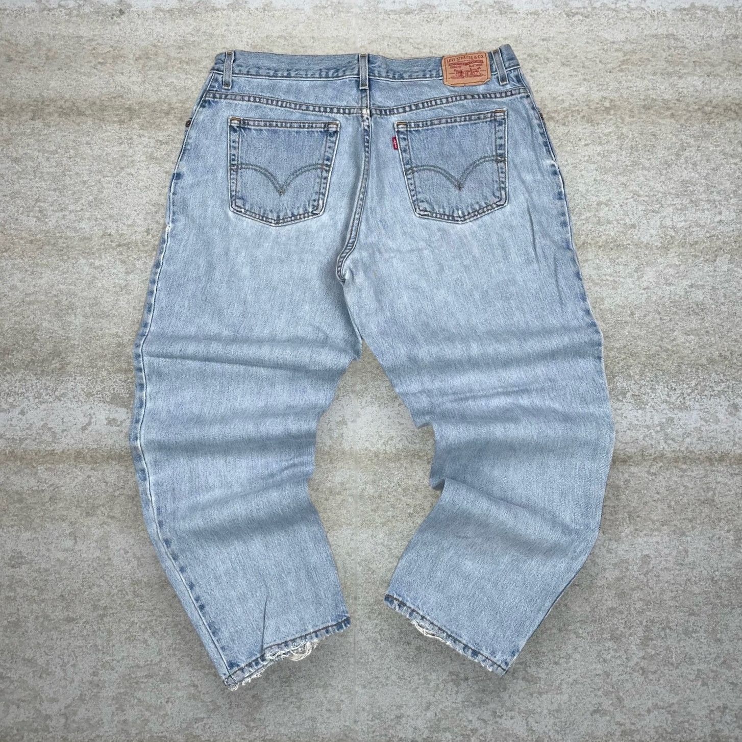 Levi's Vintage Y2K Levis 550 Jeans 36x28 Relaxed Light Wash Denim Size US 36 / EU 52 - 1 Thumbnail