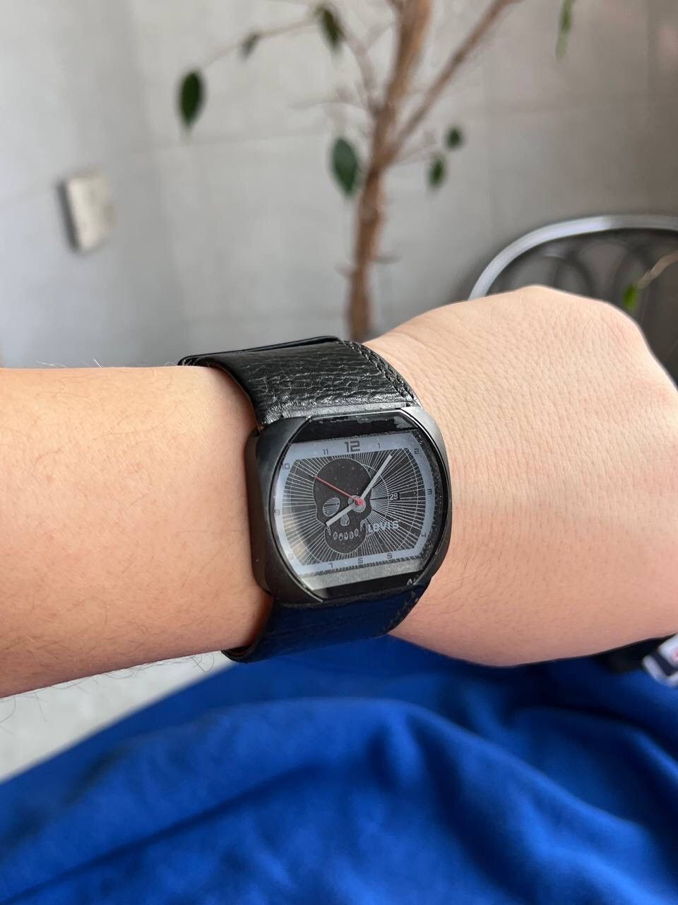 Levi's Vintage Levis Japanese style Futuristic Skull Dial Watch Y2K Size ONE SIZE - 11 Thumbnail