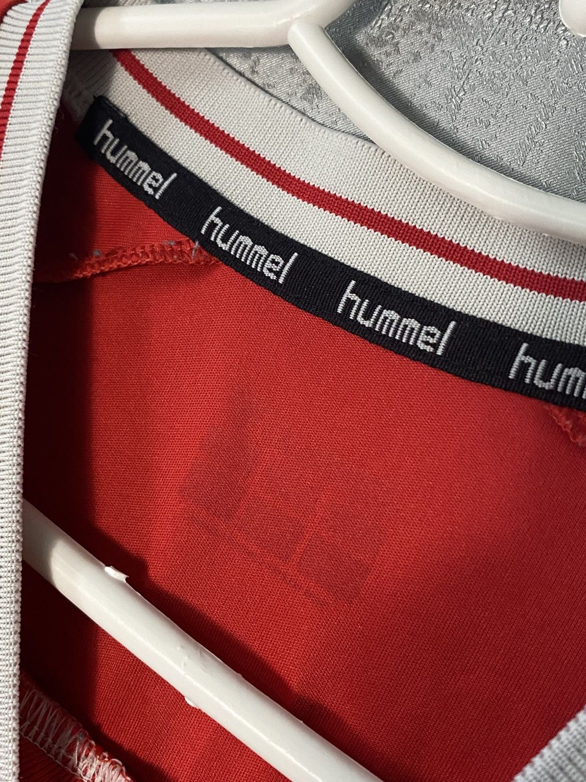 Hummel Charlton Athletic Hummel Soccer Football Jersey 2020/21 Size US S / EU 44-46 / 1 - 3 Thumbnail