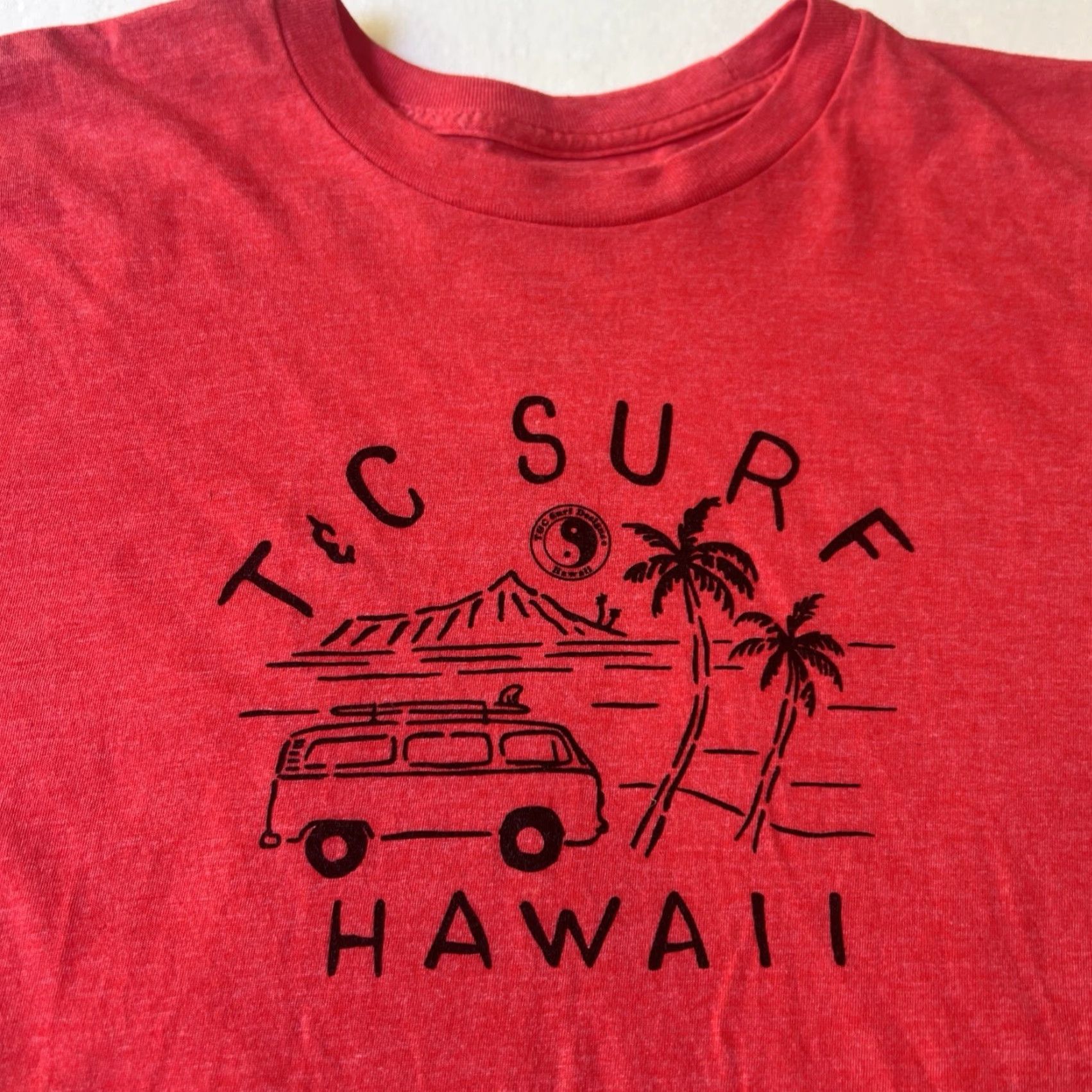 Vintage T&C Surf Designs Shirt Men Large Red Graphic Print Hawaiian Islands Surfer Van Palm Trees Long Sleeve Short Sleeve? Size US L / EU 52-54 / 3 - 2 Thumbnail