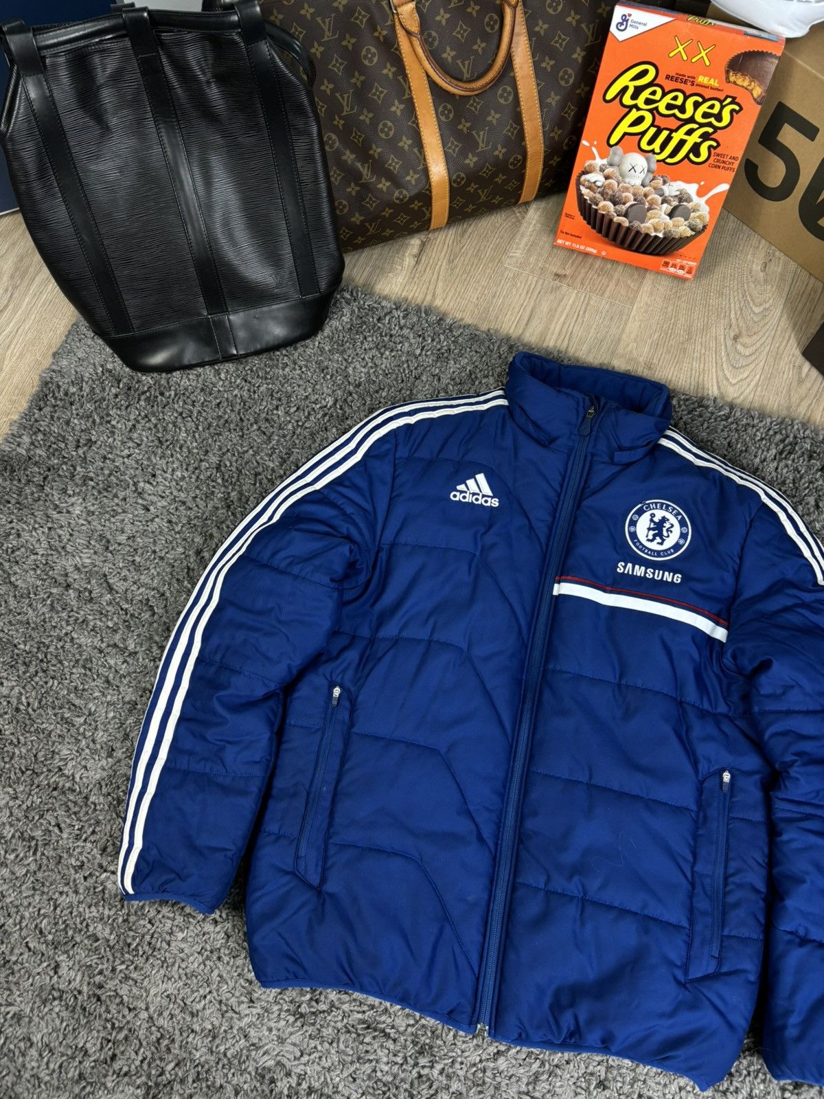 Adidas × Chelsea Soccer × Vintage ADIDAS Chelsea FC Puffer Down Jacket Football Vintage Size US M / EU 48-50 / 2 - 2 Thumbnail