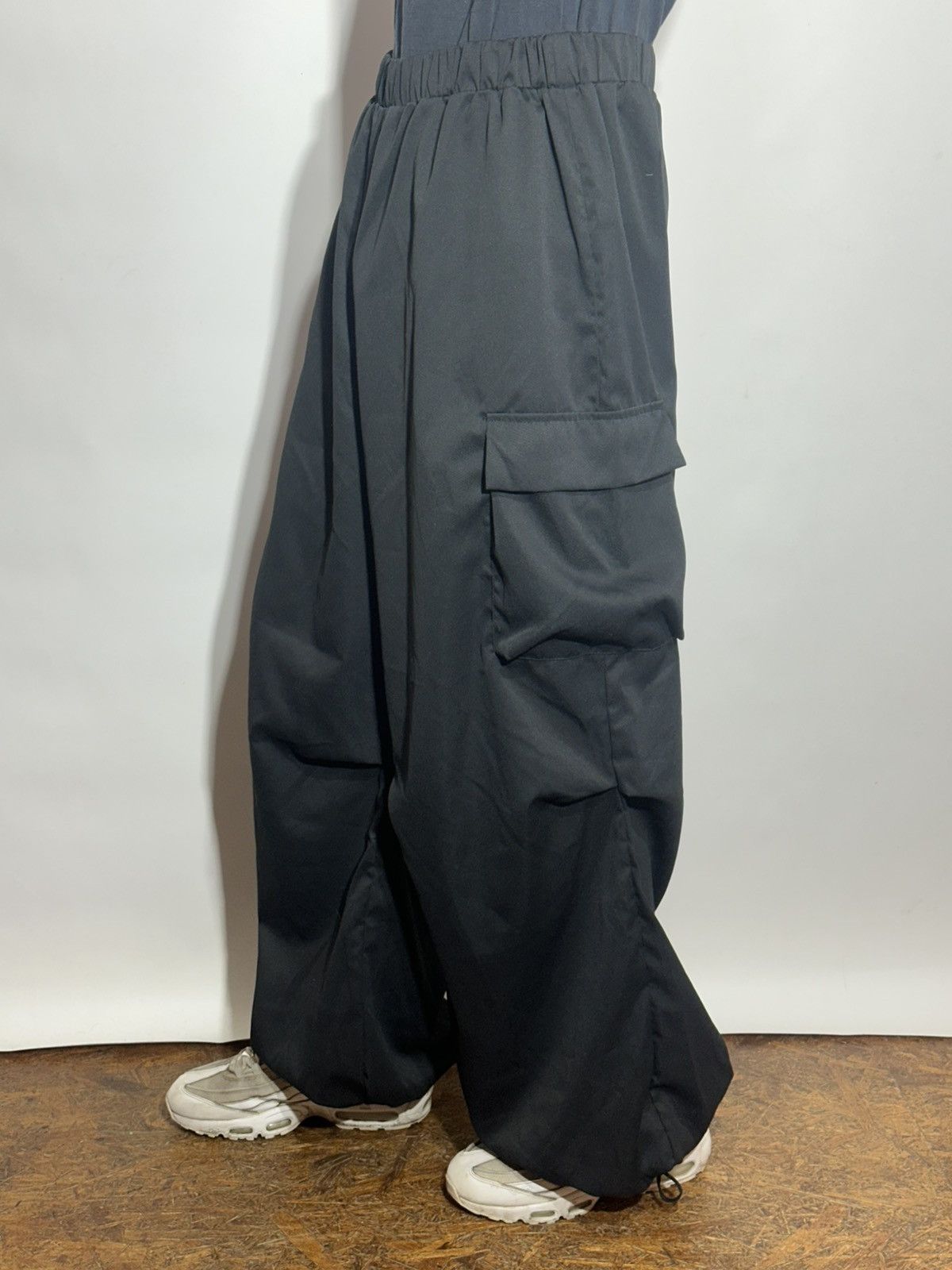 Japanese Brand Premium Techwear Parachute Pant Size US 32 / EU 48 - 1 Thumbnail