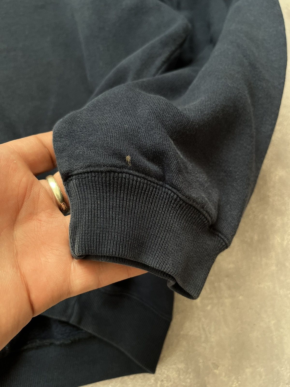 Nike Vintage Nike Sweatshirt Crewneck Boxy Fit Mini Swoosh 90s Size US L / EU 52-54 / 3 - 6 Thumbnail