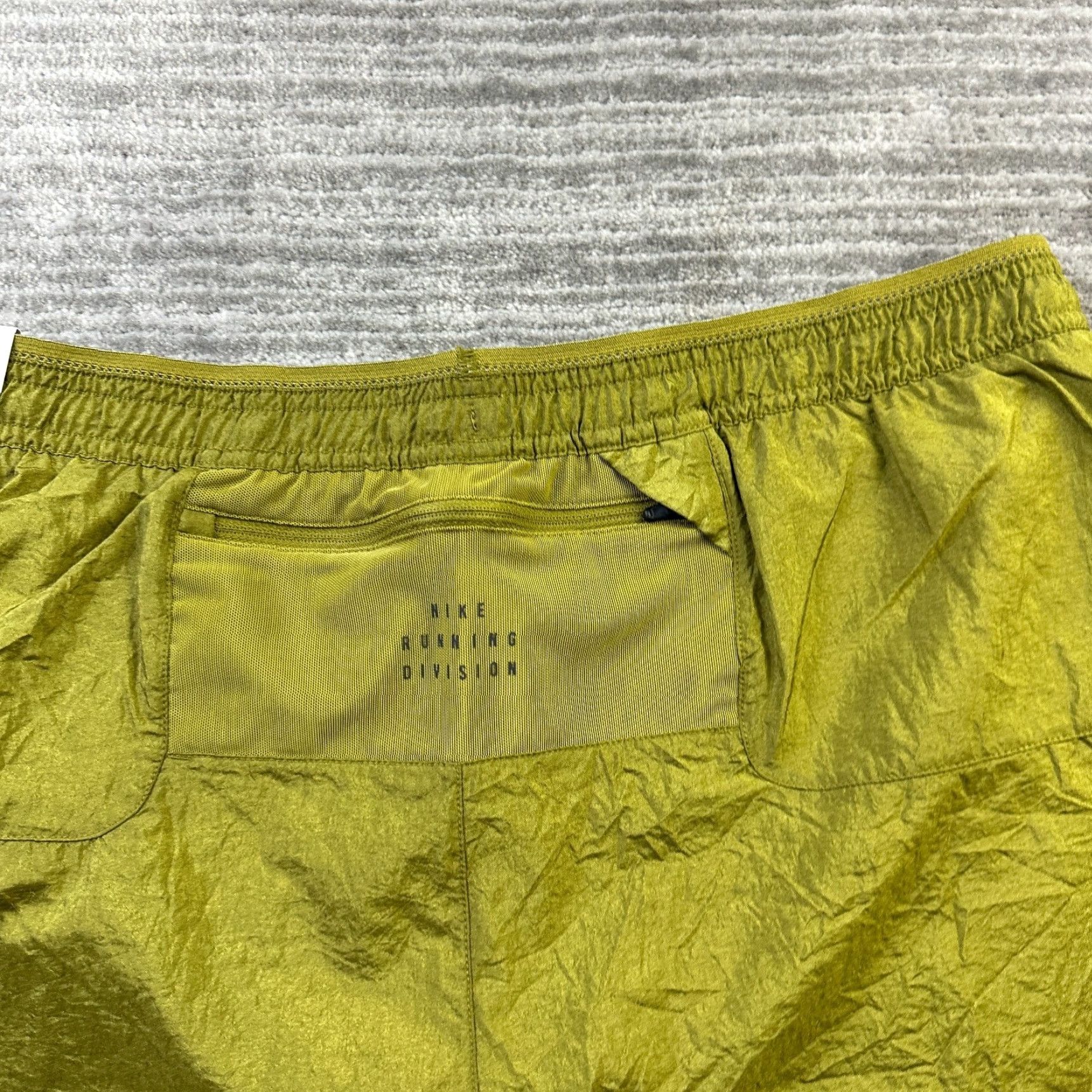 Nike Nike Shorts Mens XL Green 5" Running Division Flex Brief Lined Hybrid Athletic Size US 36 / EU 52 - 3 Thumbnail