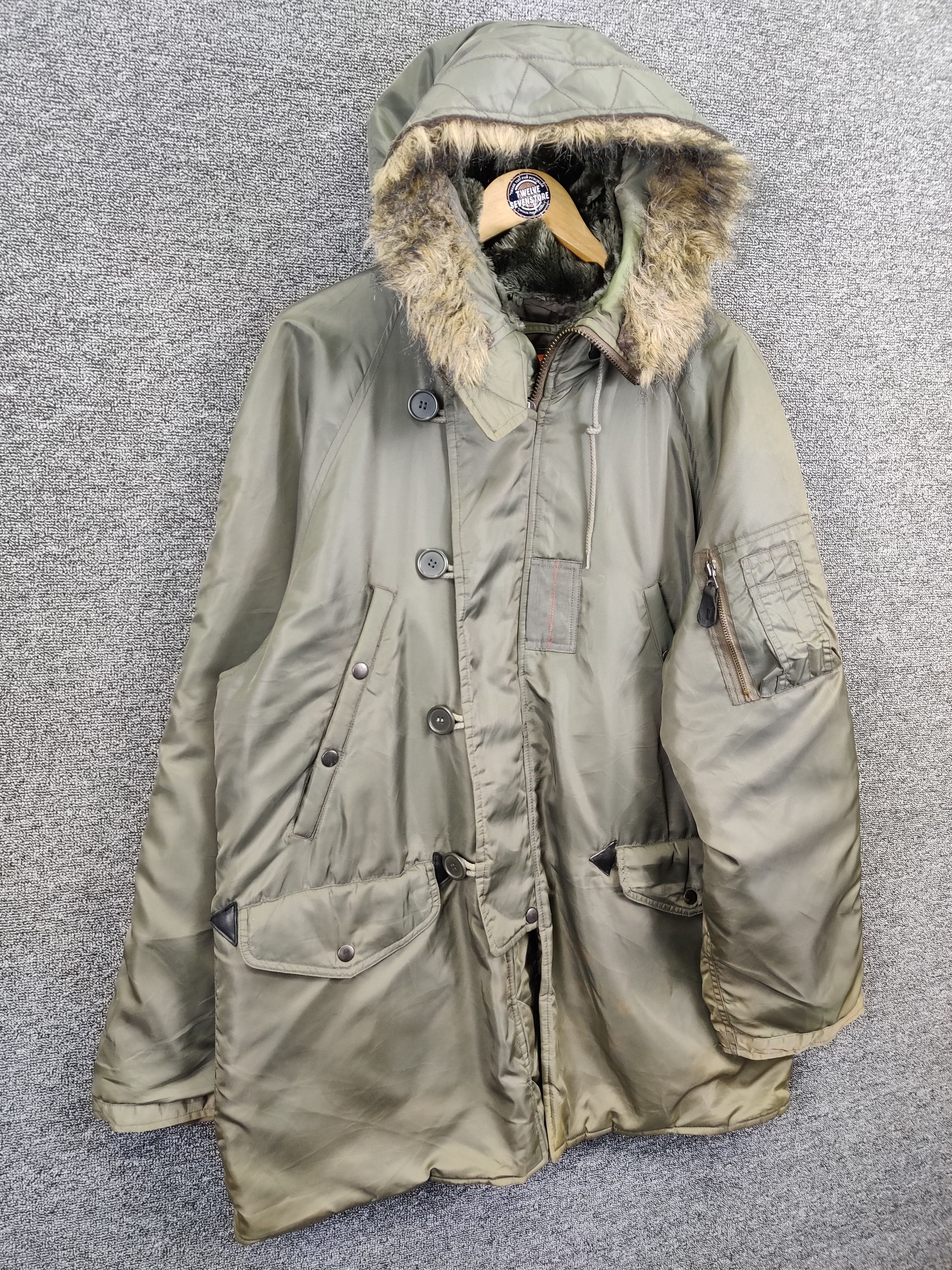 Avirex Vintage Avirex Officer N-3B Flight Fur Parka Jacket Size US L / EU 52-54 / 3 - 5 Thumbnail