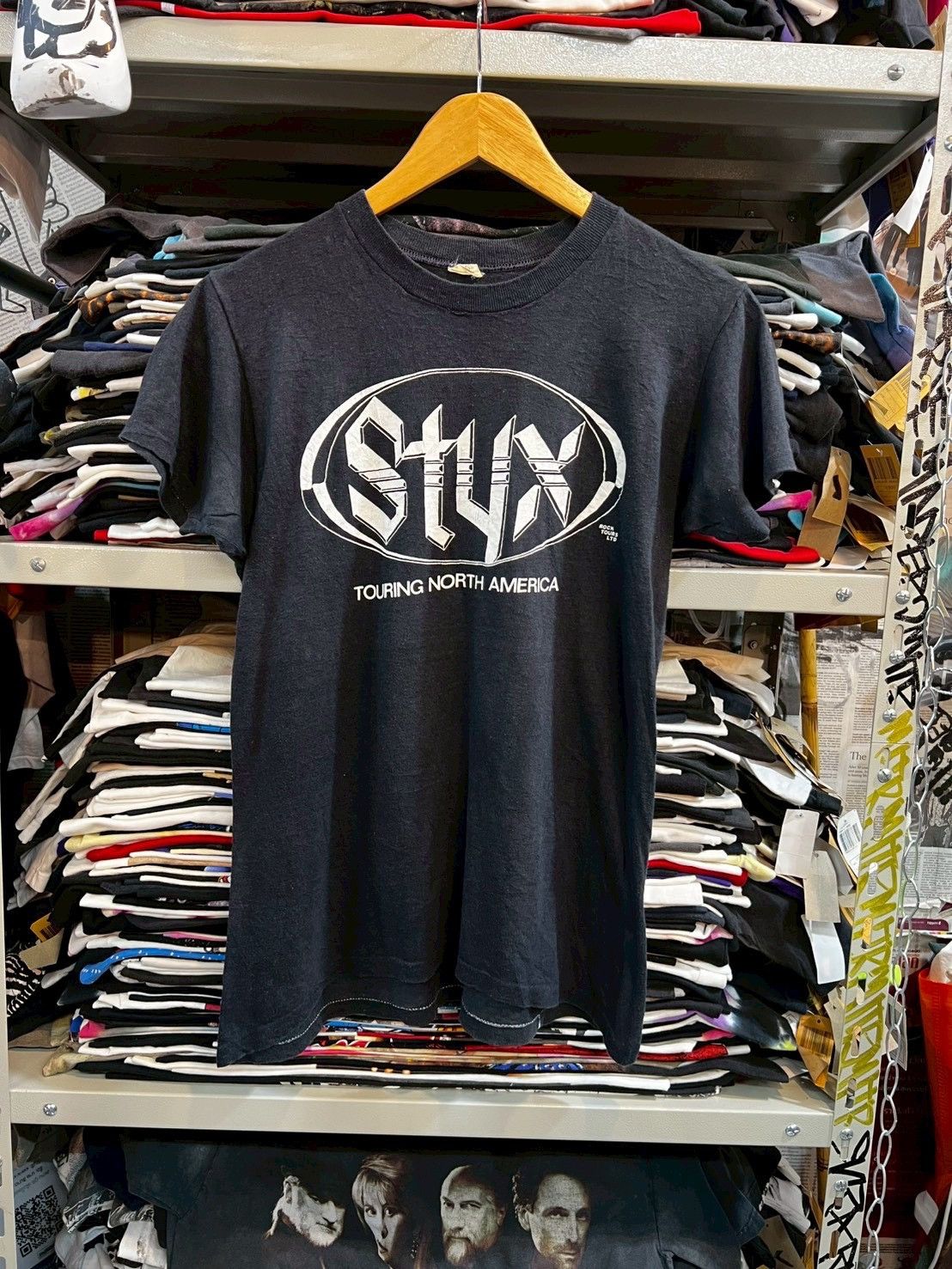 Band Tees STYX vintage tee Size US M / EU 48-50 / 2 - 1 Thumbnail