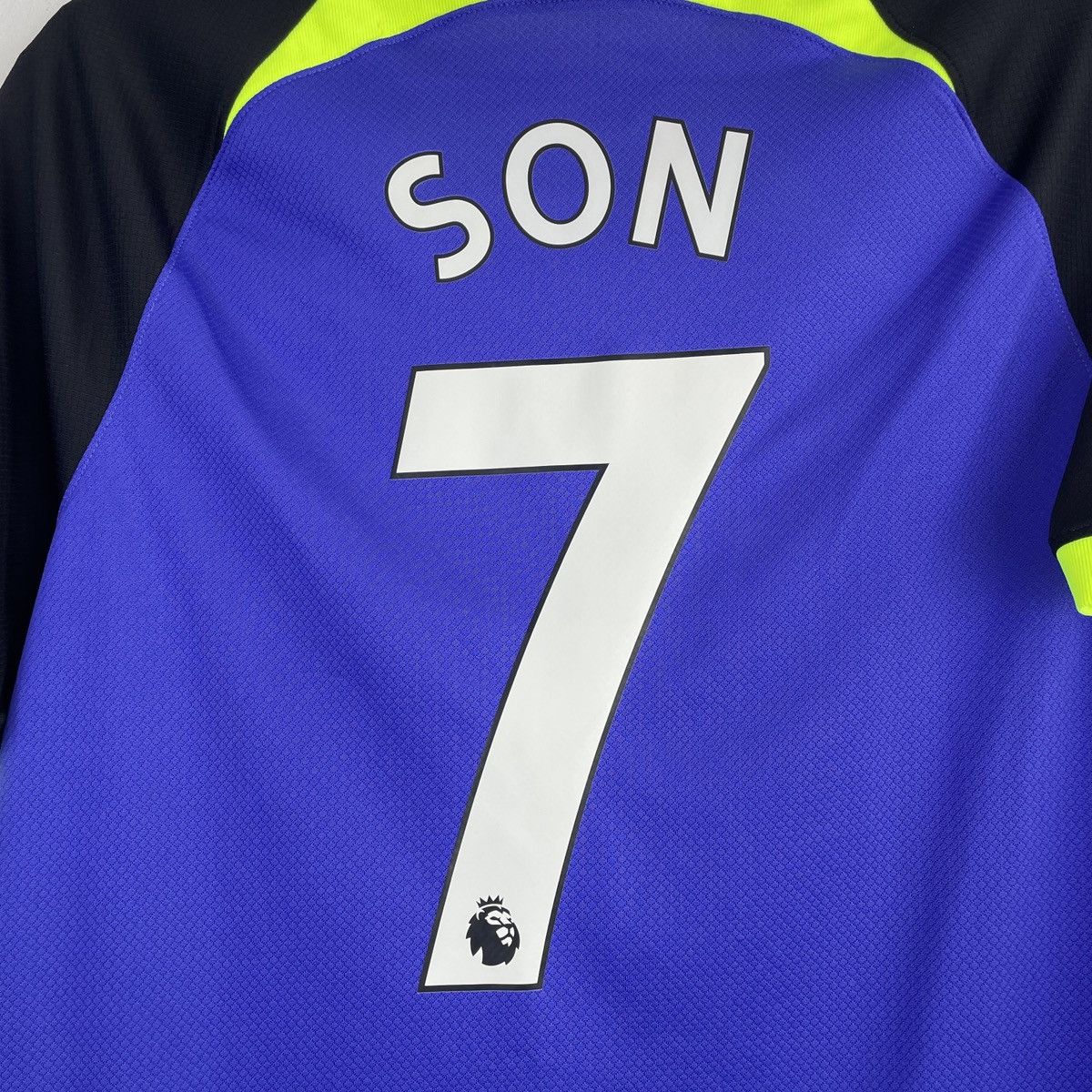 Nike Tottenham Son Away Jersey Nike Shirt 2022/2023 size S Size US S / EU 44-46 / 1 - 8 Thumbnail