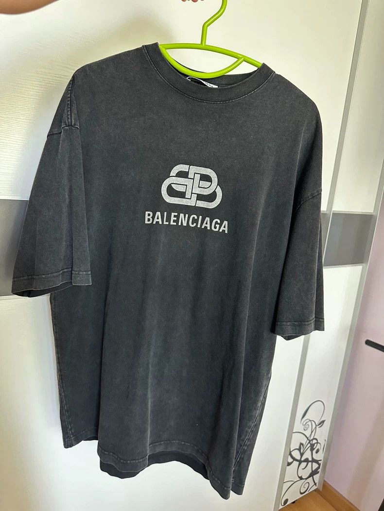 Balenciaga Balenciaga Gray Worn T-Shirt Size US XS / EU 42 / 0 - 1 Thumbnail