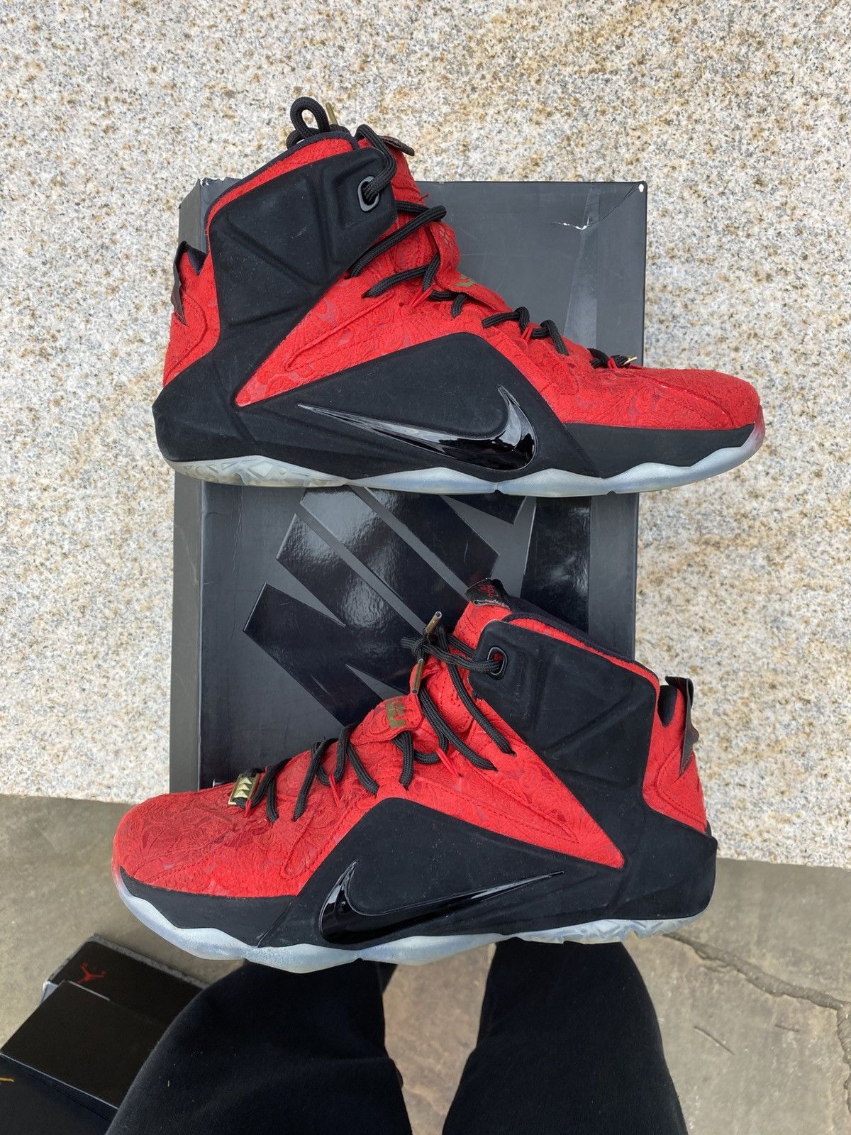 Nike Nike LeBron 12 748861-600 Red Kings Paisley Men Size 10 Used Size US 10 / EU 43 - 1 Thumbnail