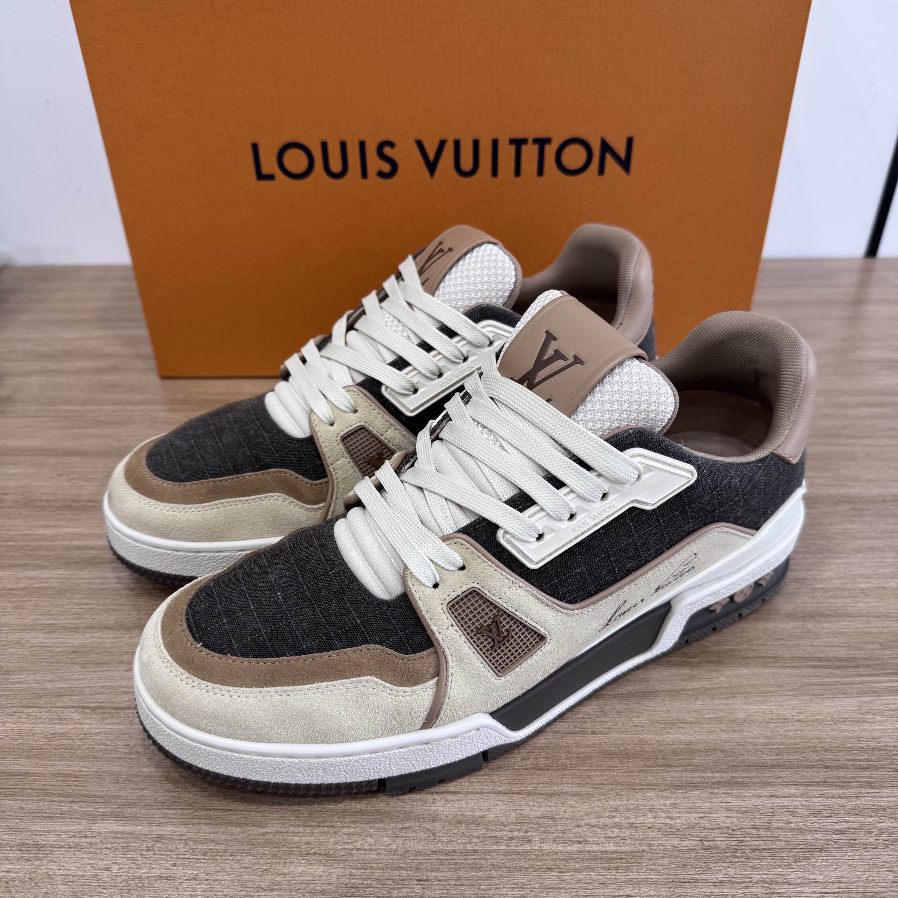Louis Vuitton Louis Vuitton Trainer Low-Top Sneakers Size 7.5 Size US 7.5 / EU 40-41 - 1 Thumbnail