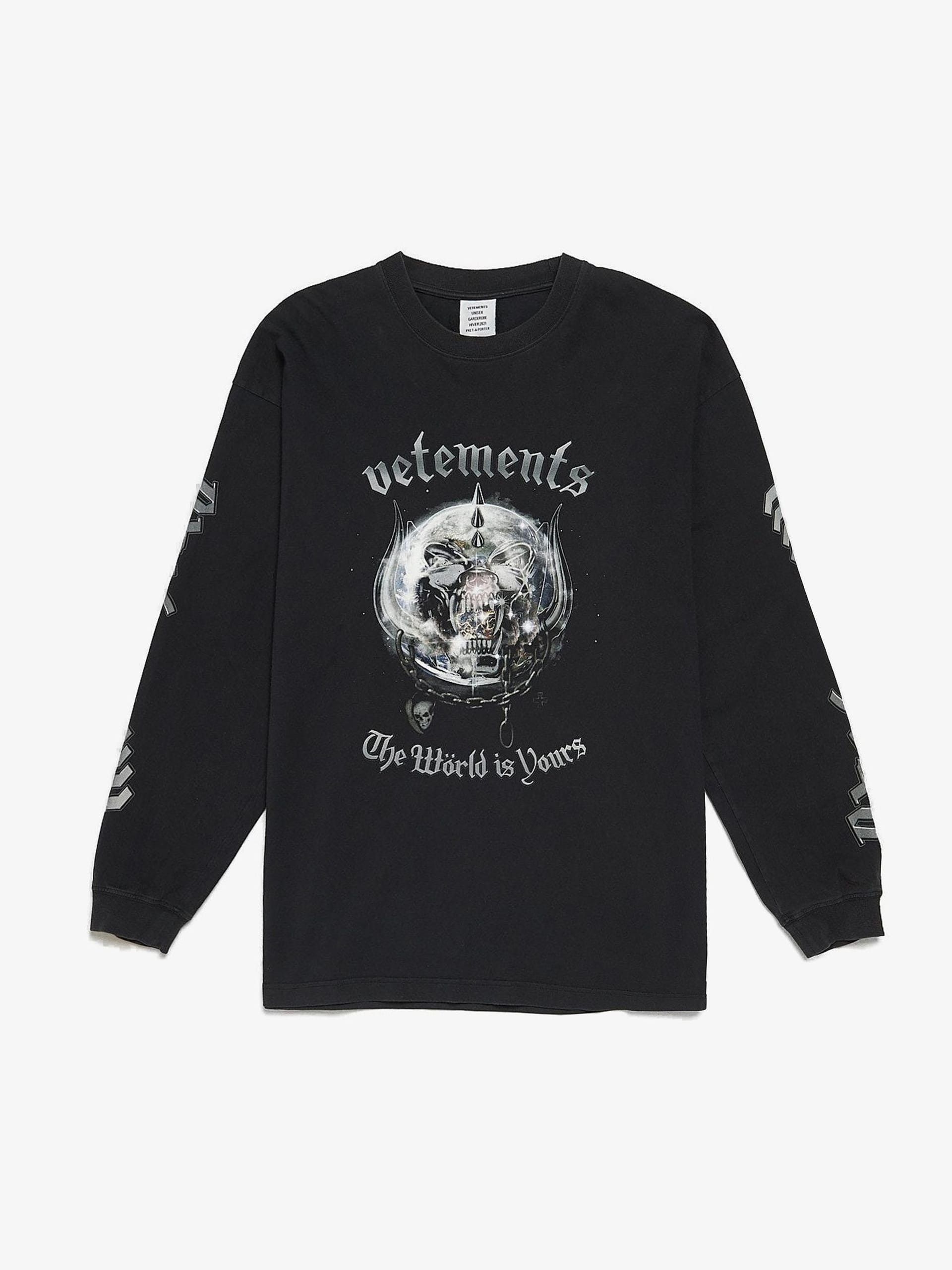 VETEMENTS　21AW Gothic Logo Long Sleeve VETEMENTS Black Gothic Logo Long Sleeve T-Shirt Vetements