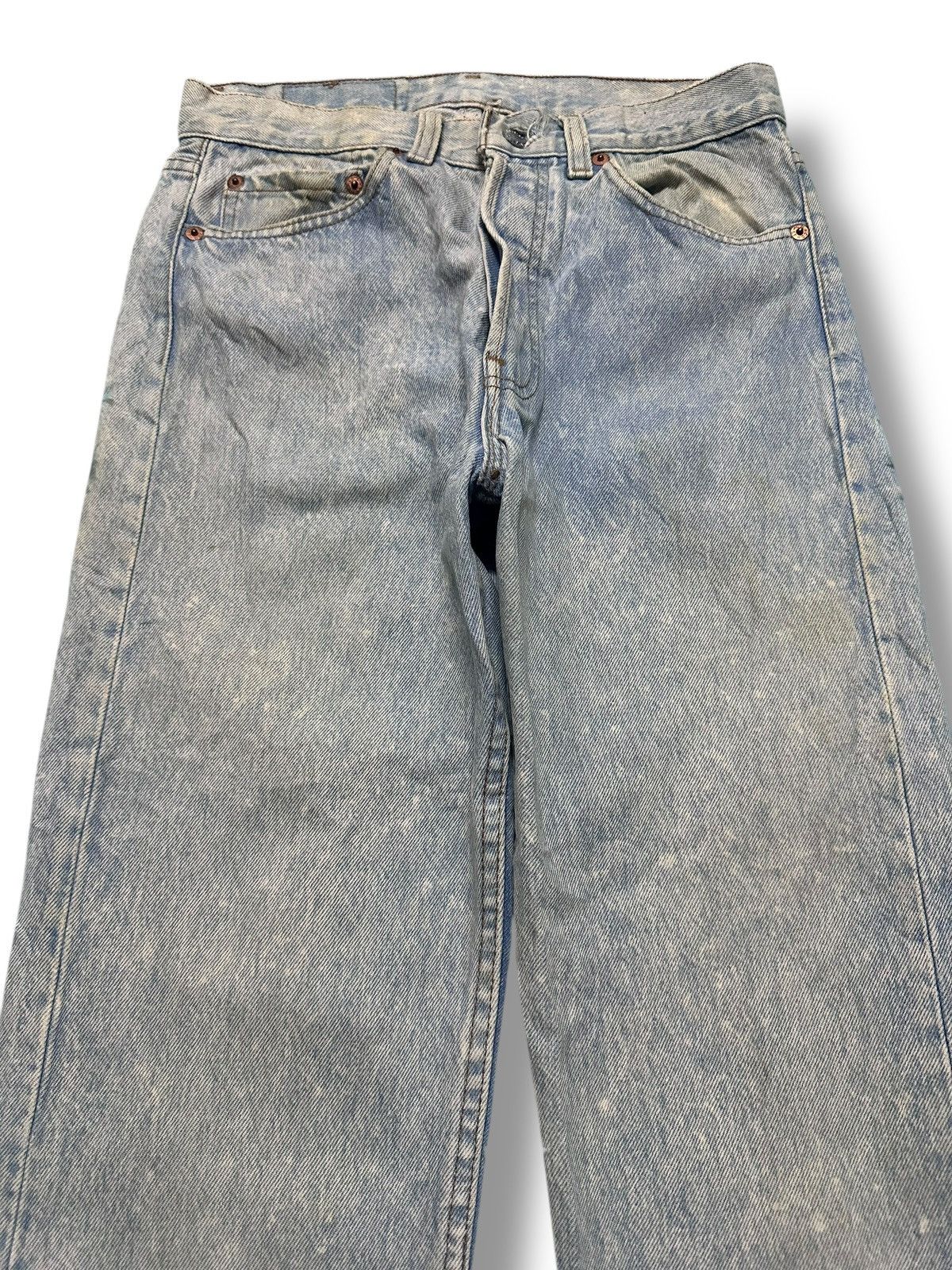 Levi's Vintage Levi's With Distressed Loose Style and Faded Wash Size US 27 - 3 Thumbnail