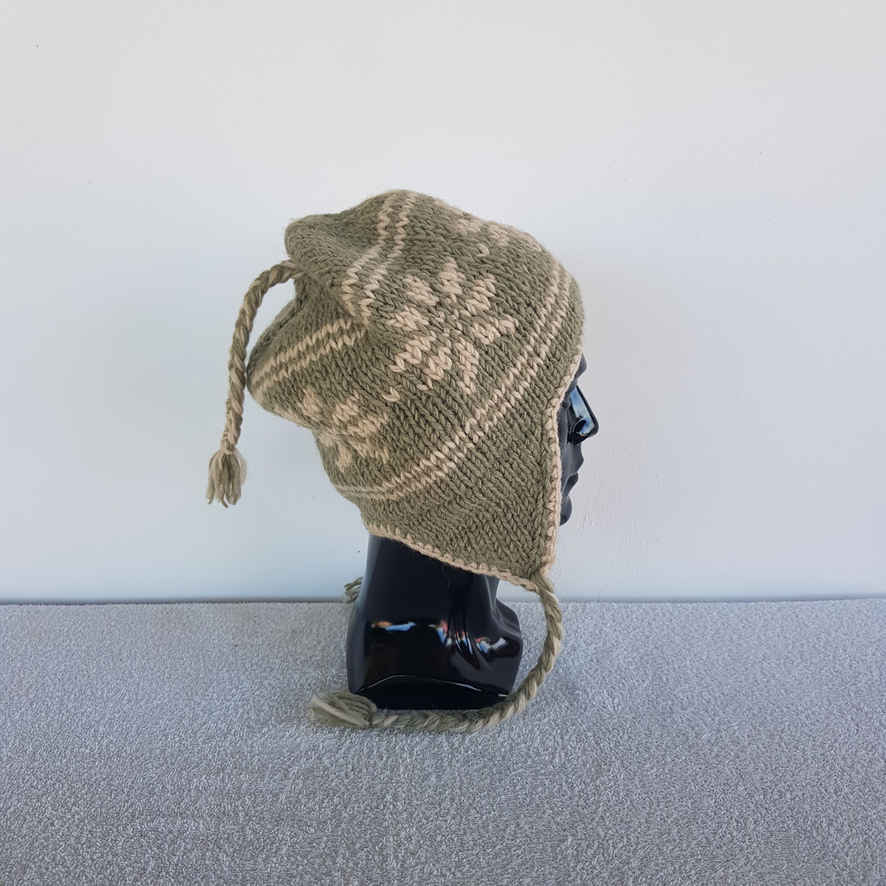 Other Vintage Christmas Earflap Beanie Ribbed Knit Snow Caps Hats Size ONE SIZE - 3 Thumbnail