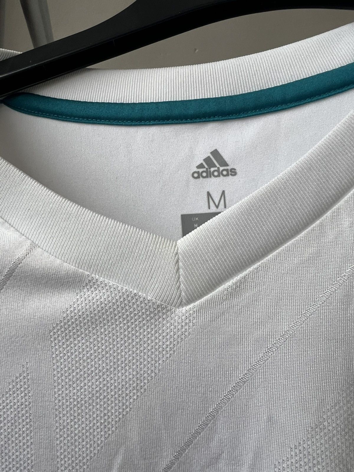 Adidas 2017/18 REAL MADRID #7 RONALDO HOME SOCCER JERSEY SHIRT M Size US M / EU 48-50 / 2 - 17 Thumbnail