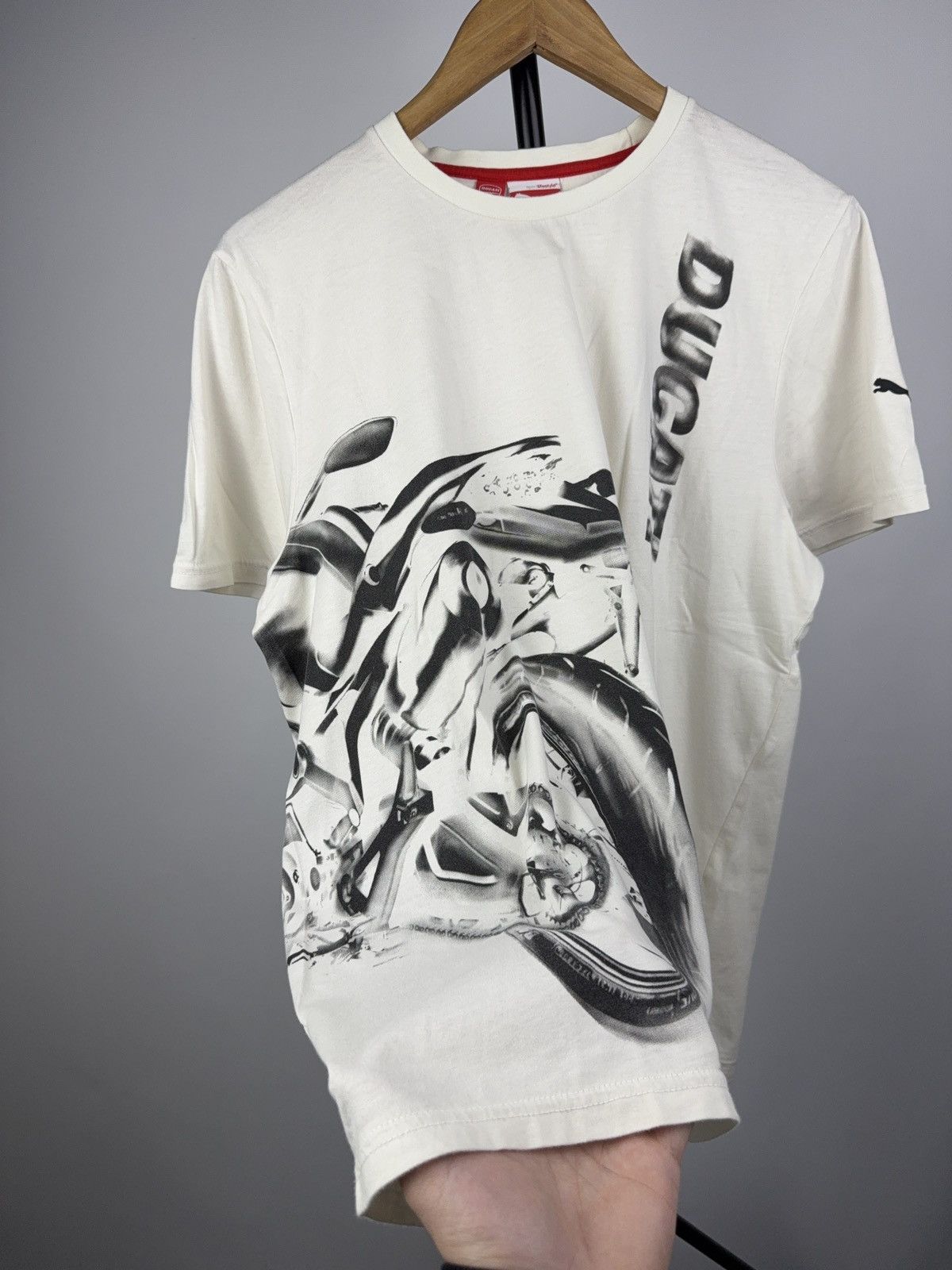 Ducati Vintage 00s Ducati x Puma Racing Moto Graphic Ivory Tee L Size US L / EU 52-54 / 3 - 3 Thumbnail