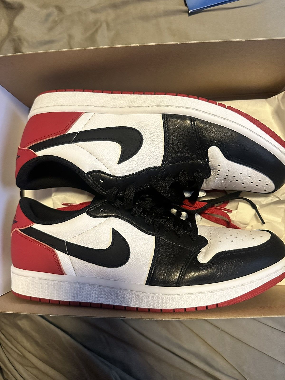 AIR JORDAN RETRO LOW OG BLACK TOE