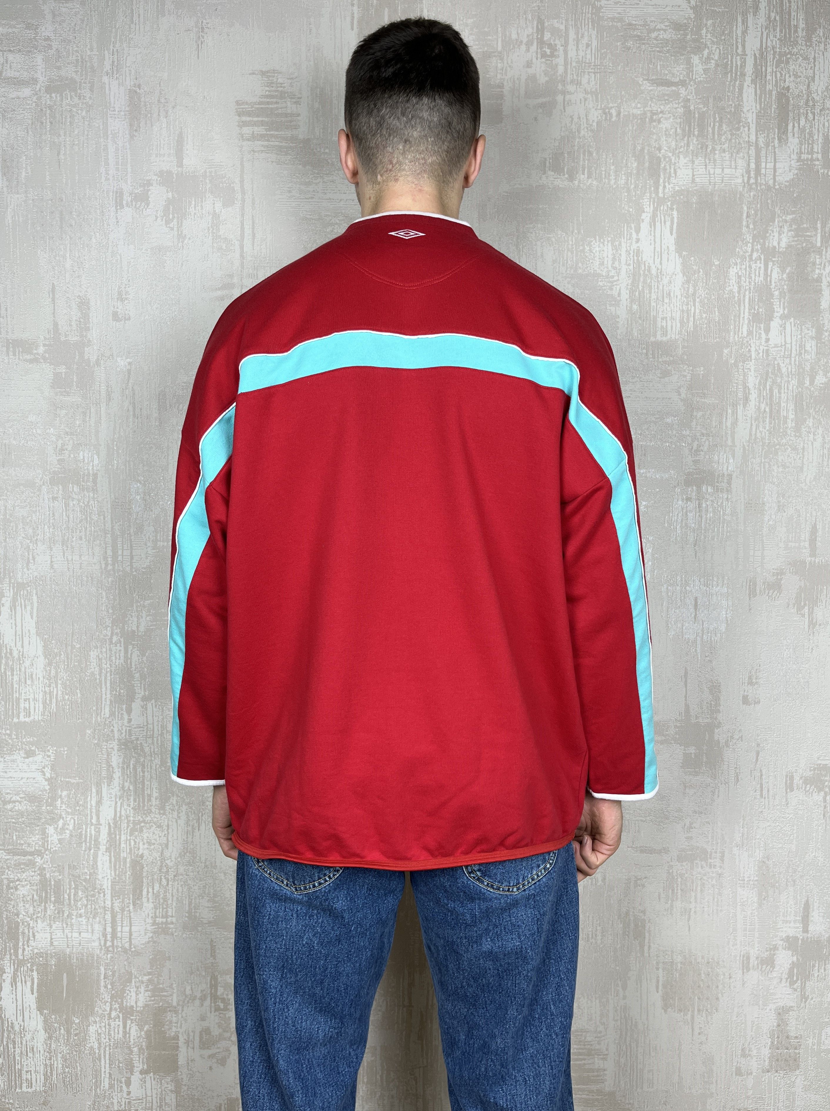 Umbro Vintage Umbro 90's V-neck Sweatshirt Size US L / EU 52-54 / 3 - 12 Thumbnail