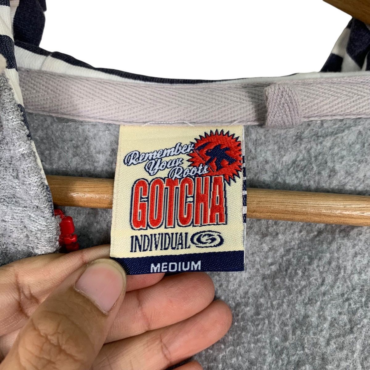 Gotcha GOTCHA Surf Hard Big Wave California Hoodies #1295-C58 Size US M / EU 48-50 / 2 - 18 Thumbnail