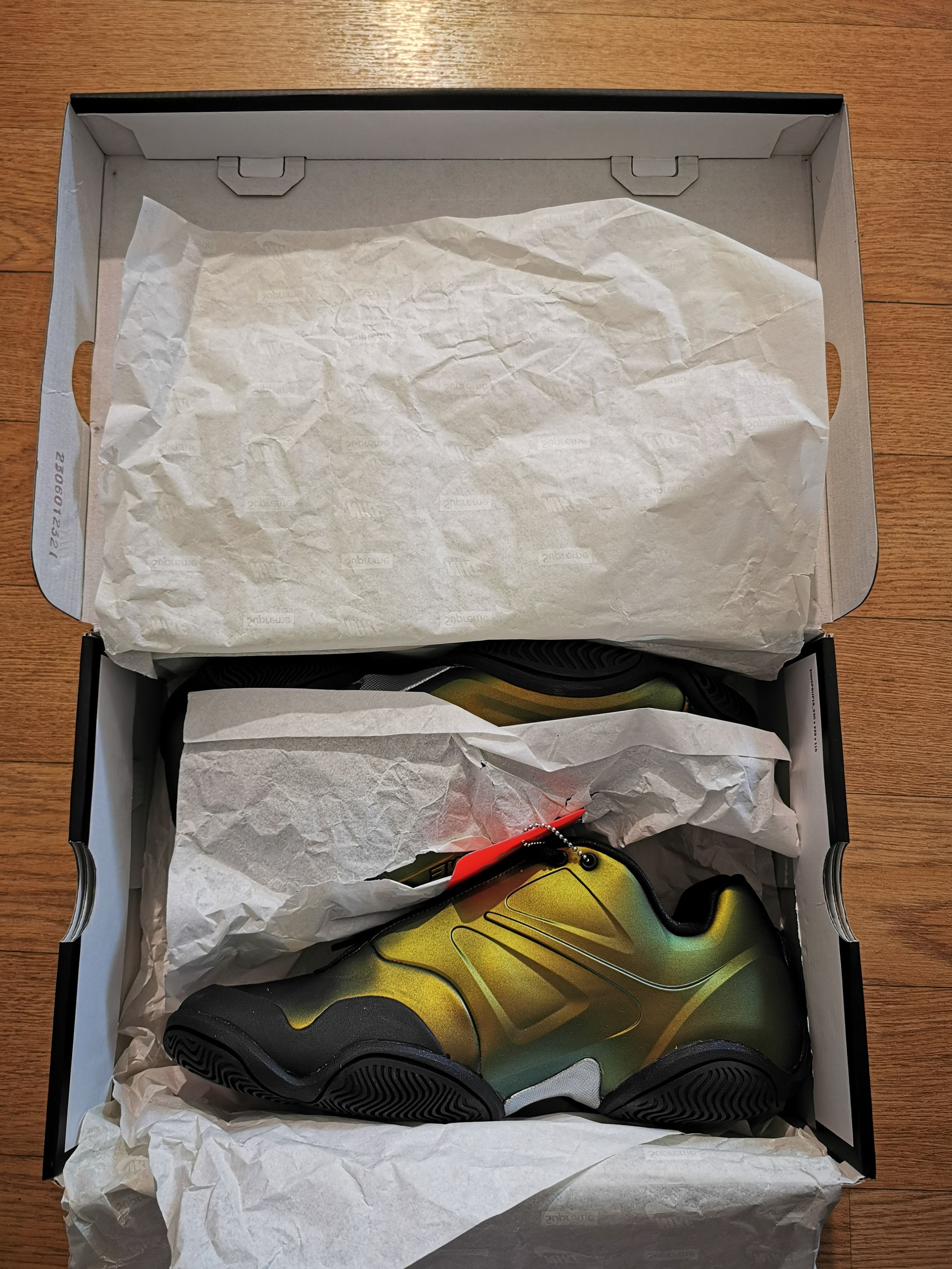 Nike × Supreme Rare collaboration Supreme x Nike Air Zoom Courtposite SP Size US 9.5 / EU 42-43 - 3 Thumbnail