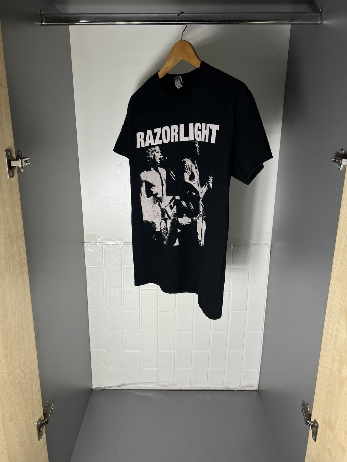 Band Tees VINTAGE RAZORLIGHT WORLD TOUR ROCK T-SHIRT METAL PUNK Y2K Size US M / EU 48-50 / 2 - 13 Thumbnail