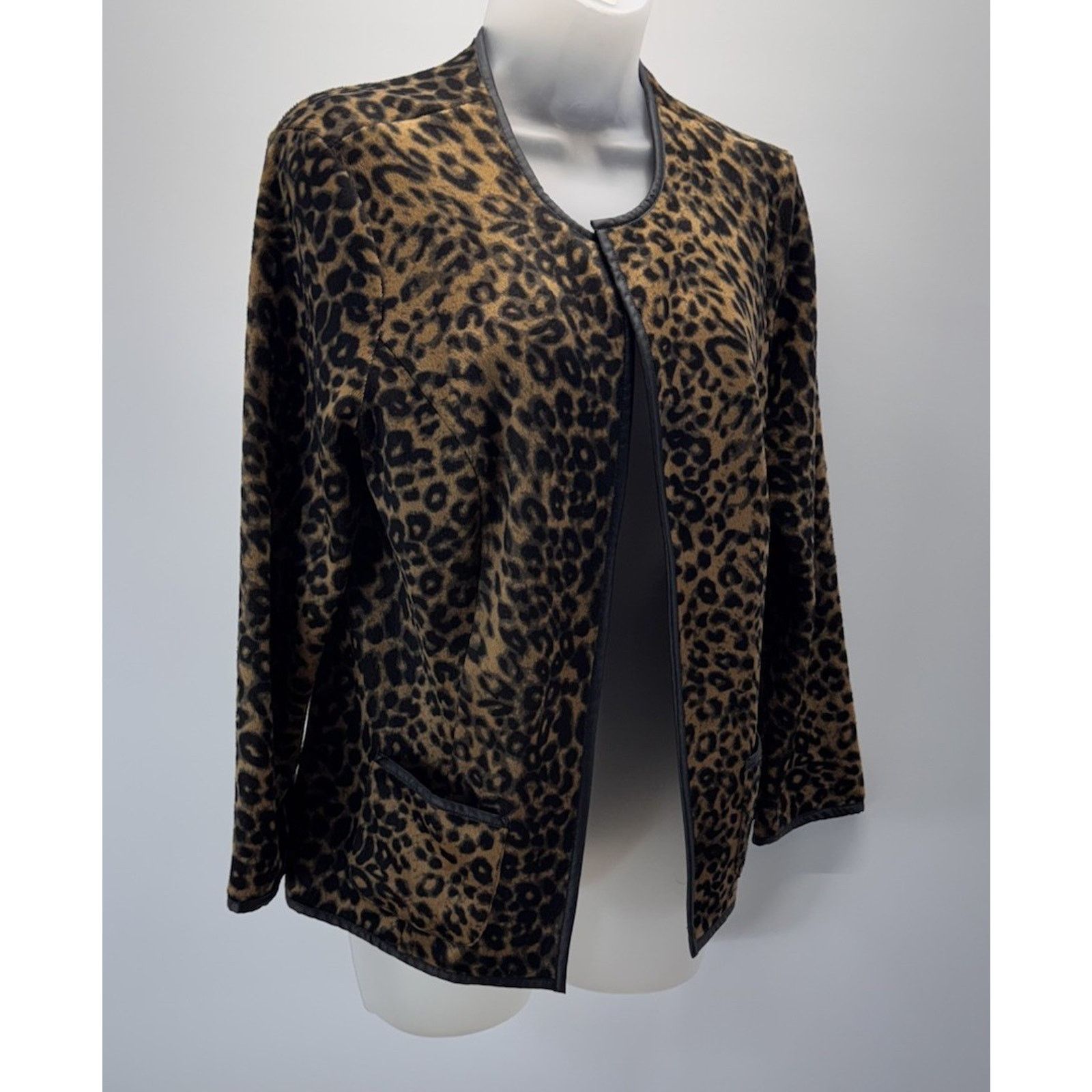 Chicos Chico's Leopard Faux Fur Faux Women’s Size 1 M Size M / US 6-8 / IT 42-44 - 1 Thumbnail