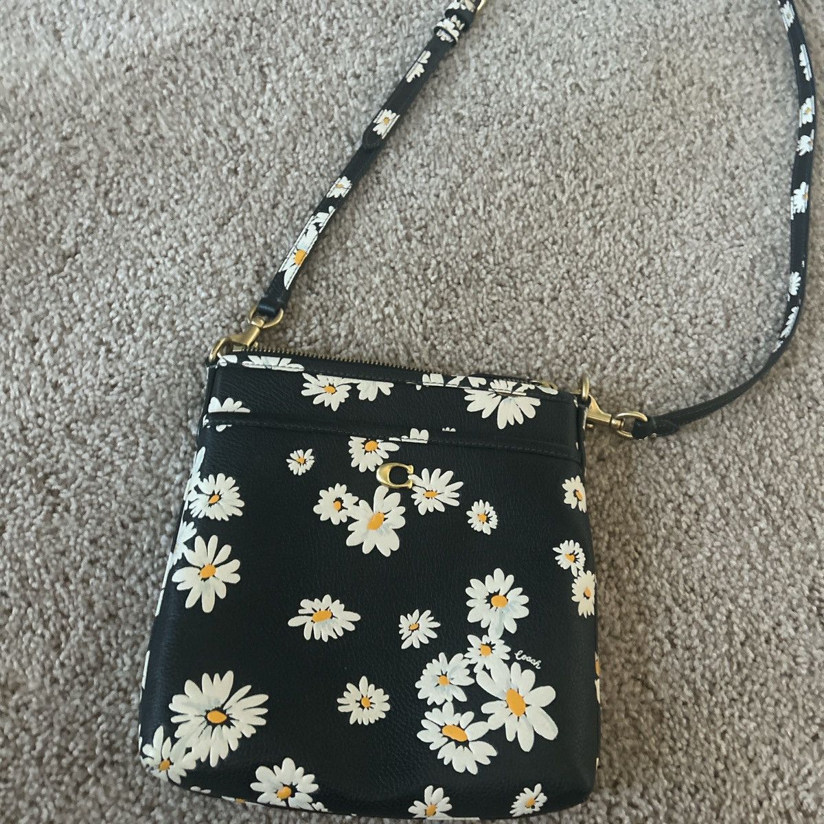Coach Coach Daisy Print Bag –Black with White & Yellow Floral Size ONE SIZE - 3 Thumbnail