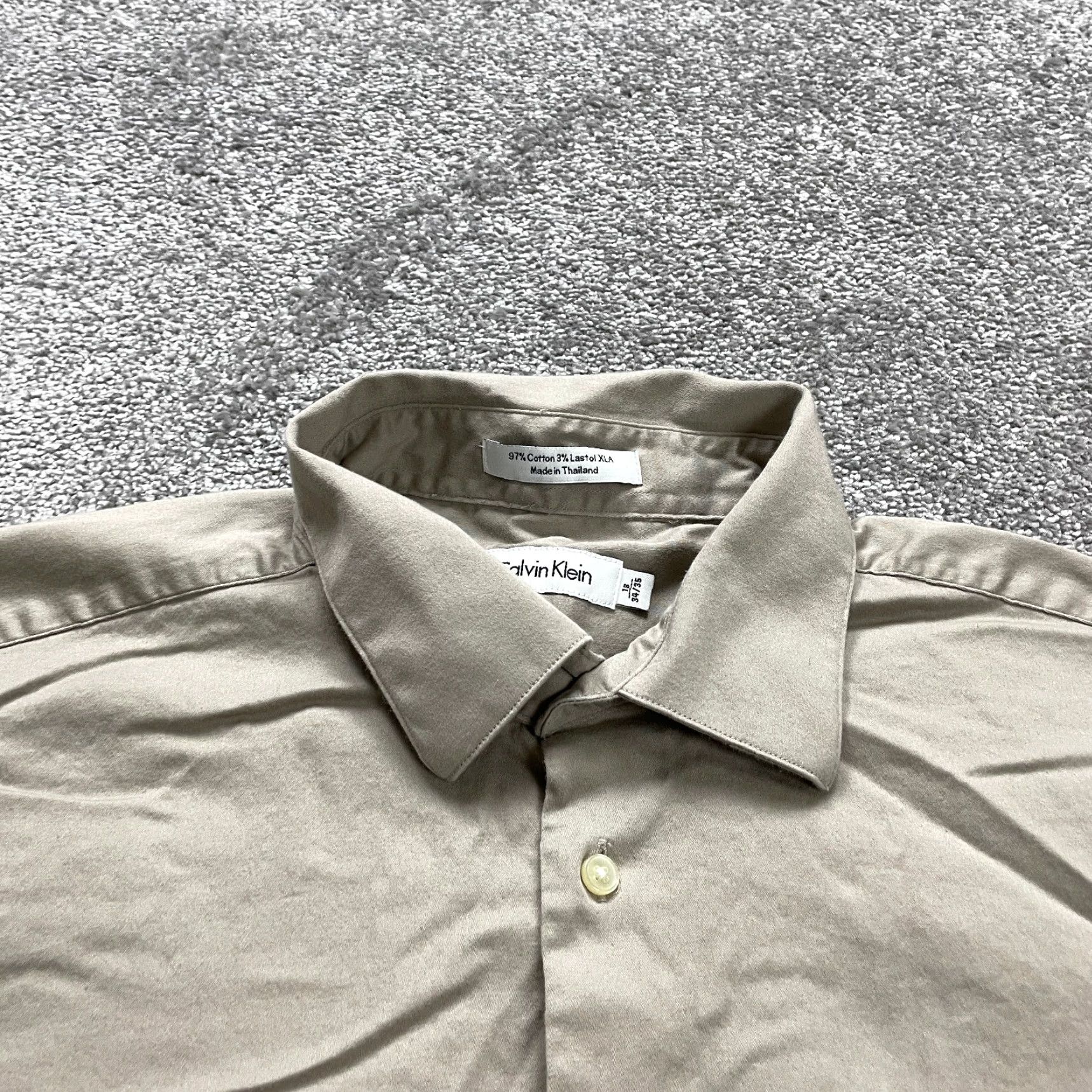 Lucky Brand VINTAGE Calvin Klein Dress Shirt Mens 17 Long Sleeve Button-Down Beige Cotton All Seasons Size 46R - 4 Thumbnail
