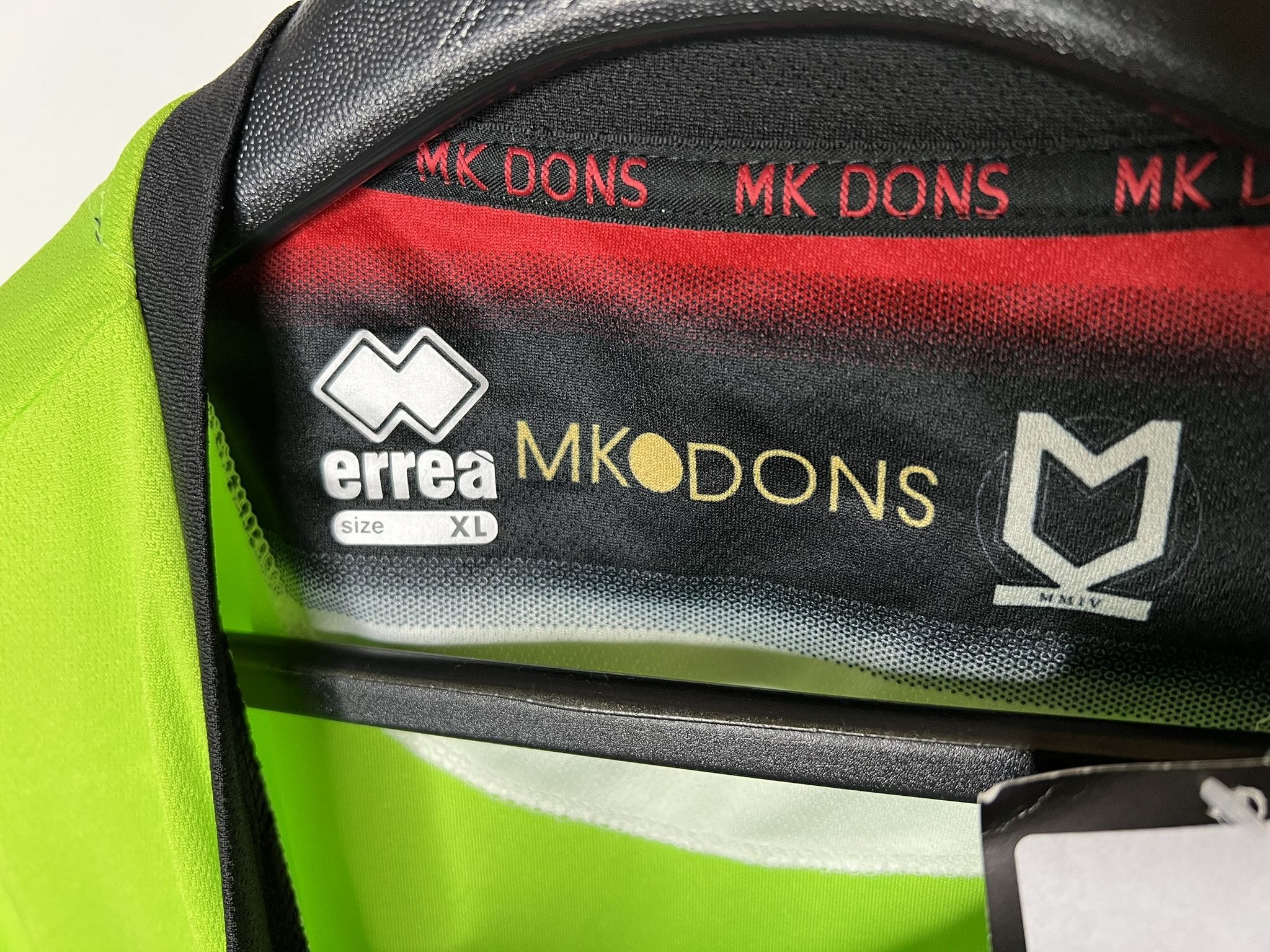 Errea MILTON KEYNES DONS 2018 FOOTBALL SOCCER SHIRT JERSEY ERREA Size US XL / EU 56 / 4 - 6 Thumbnail