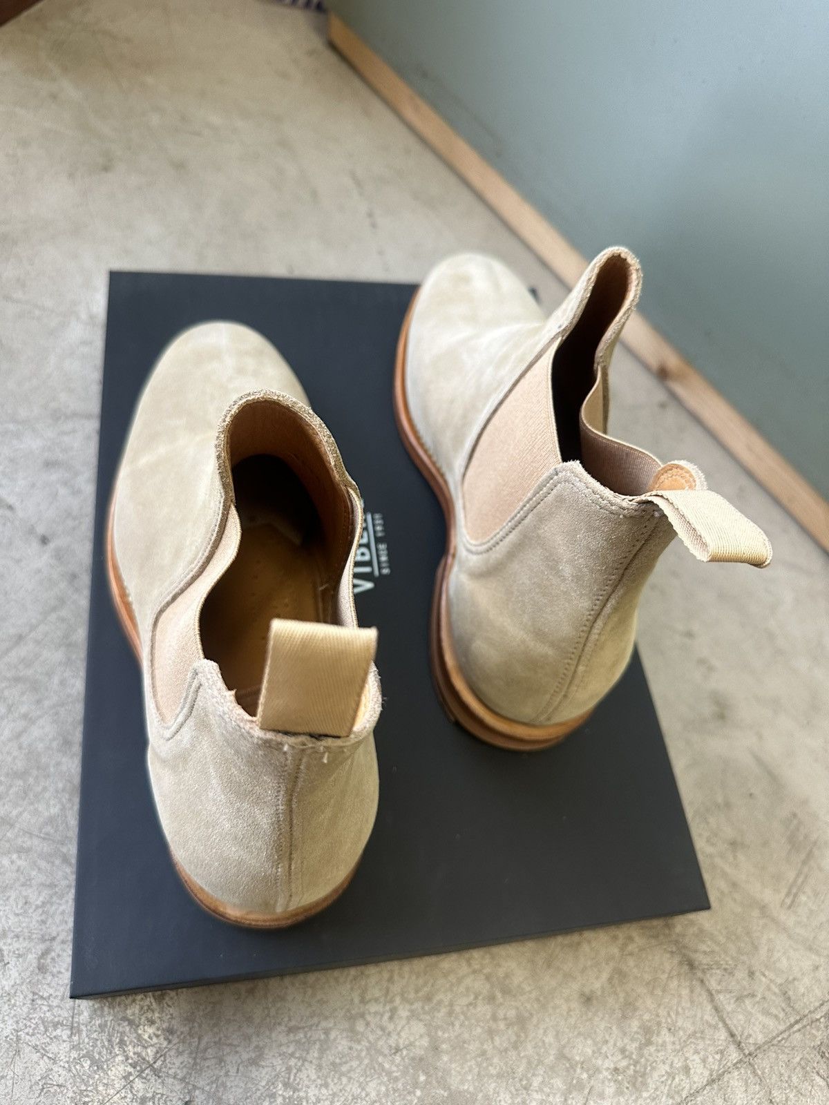 Viberg Viberg Chelsea Suede Milkshake 8 US/7 UK Size US 8 / EU 41 - 4 Thumbnail